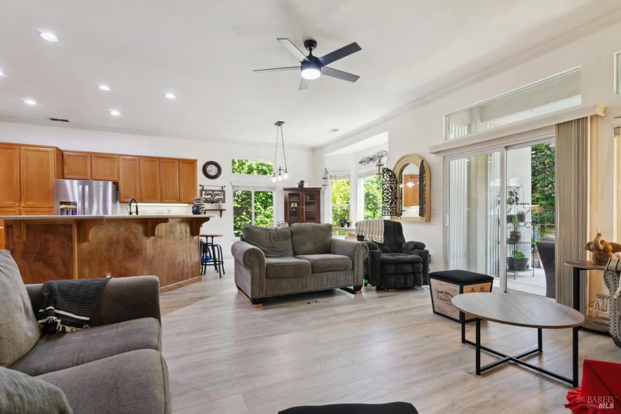 Property Slideshow image 16 of 67 | 602 summerset dr, Rio Vista, CA, 94571