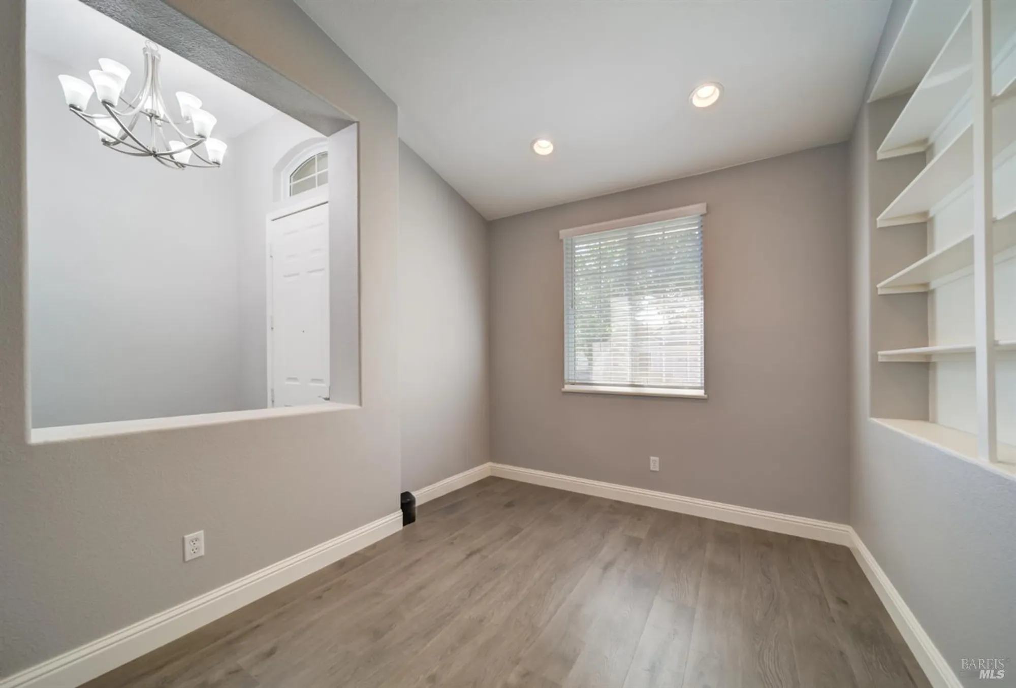 Property Slideshow image 7 of 31 | 142 bounty ln, Vacaville, CA, 95687