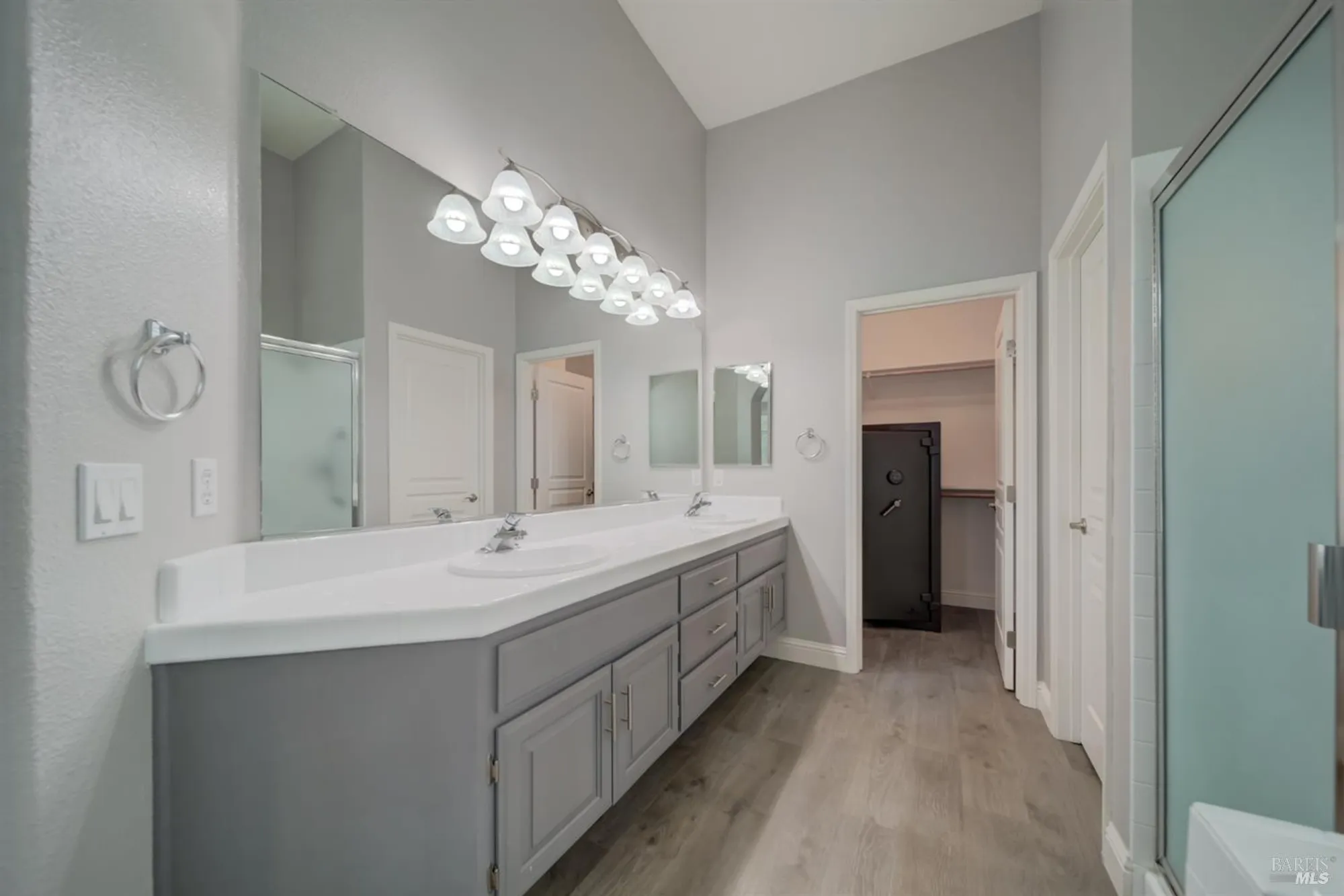 Property Slideshow image 23 of 31 | 142 bounty ln, Vacaville, CA, 95687