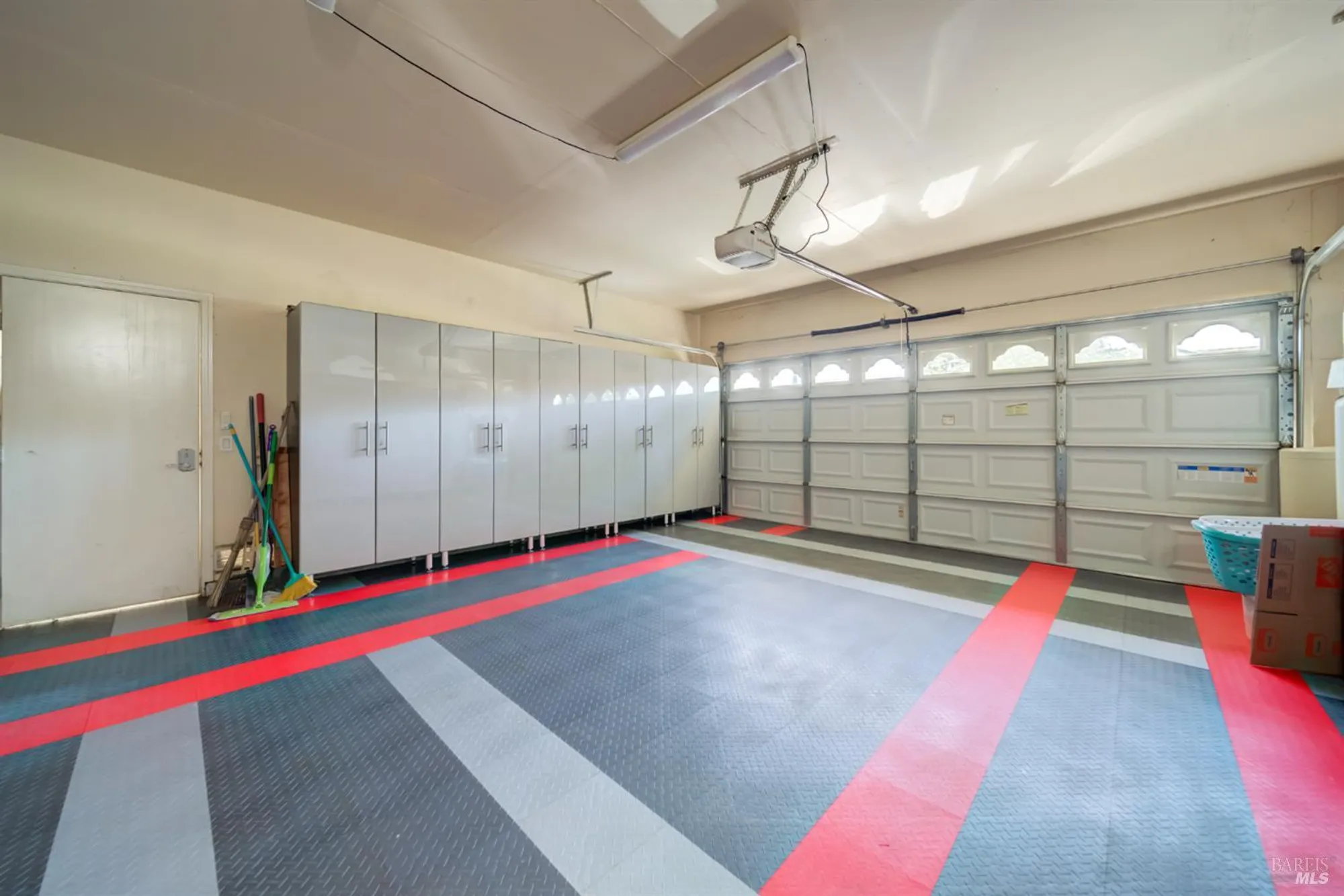 Property Slideshow image 14 of 31 | 142 bounty ln, Vacaville, CA, 95687