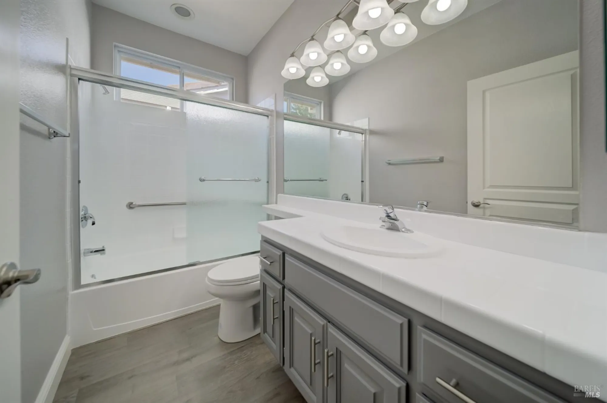 Property Slideshow image 19 of 31 | 142 bounty ln, Vacaville, CA, 95687