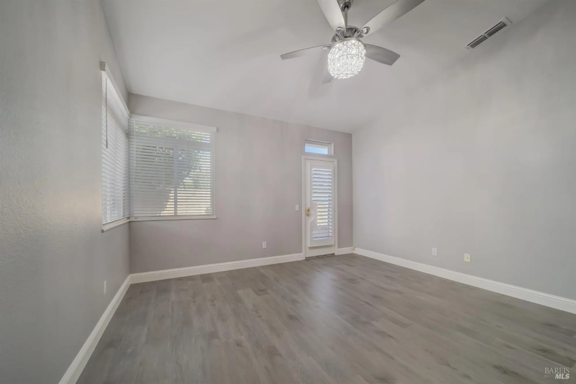 Property Slideshow image 22 of 31 | 142 bounty ln, Vacaville, CA, 95687