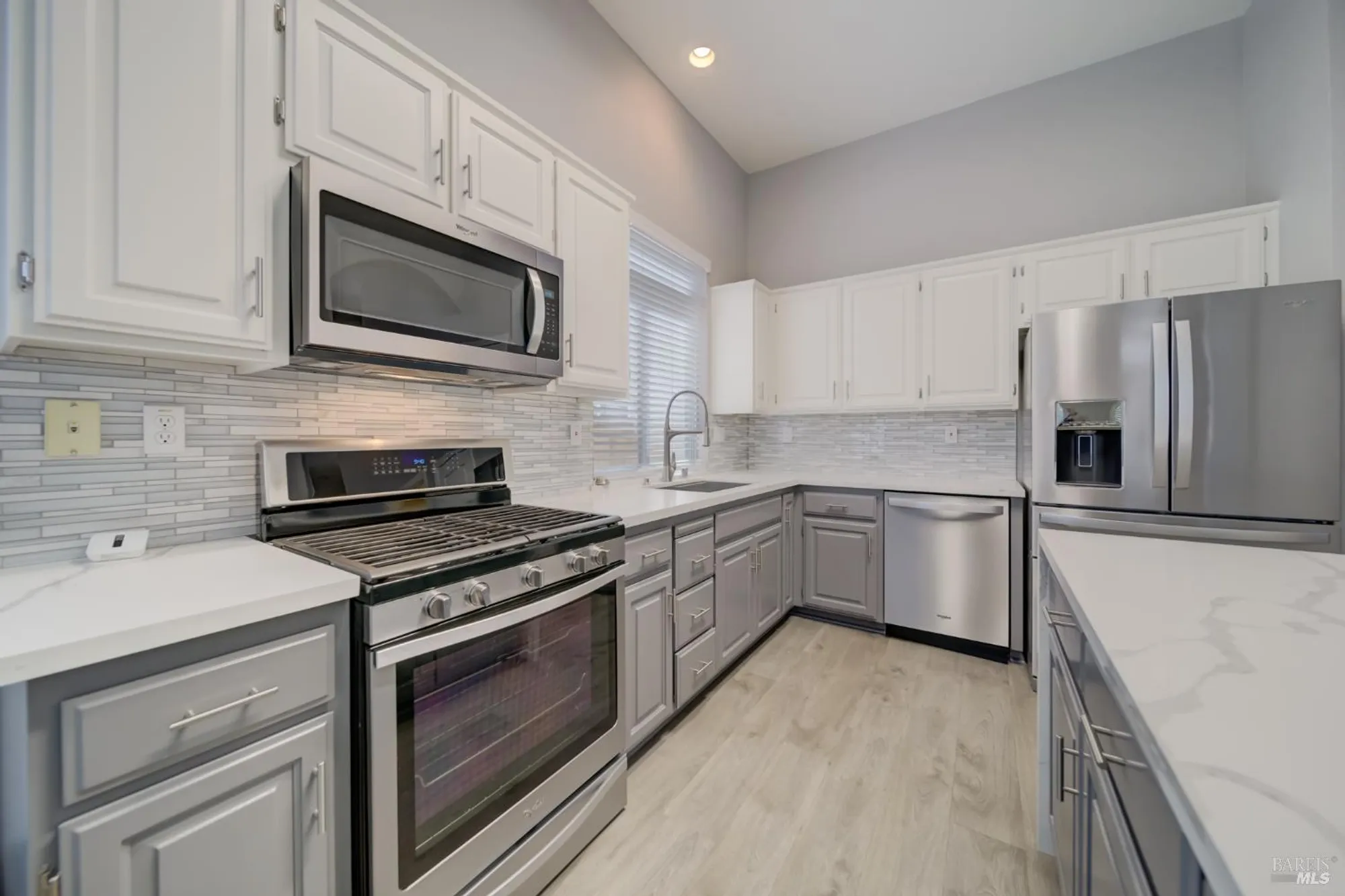 Property Slideshow image 11 of 31 | 142 bounty ln, Vacaville, CA, 95687