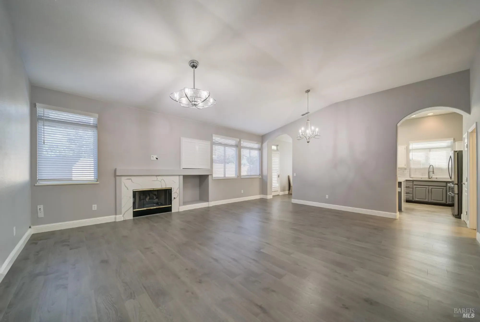 Property Slideshow image 4 of 31 | 142 bounty ln, Vacaville, CA, 95687