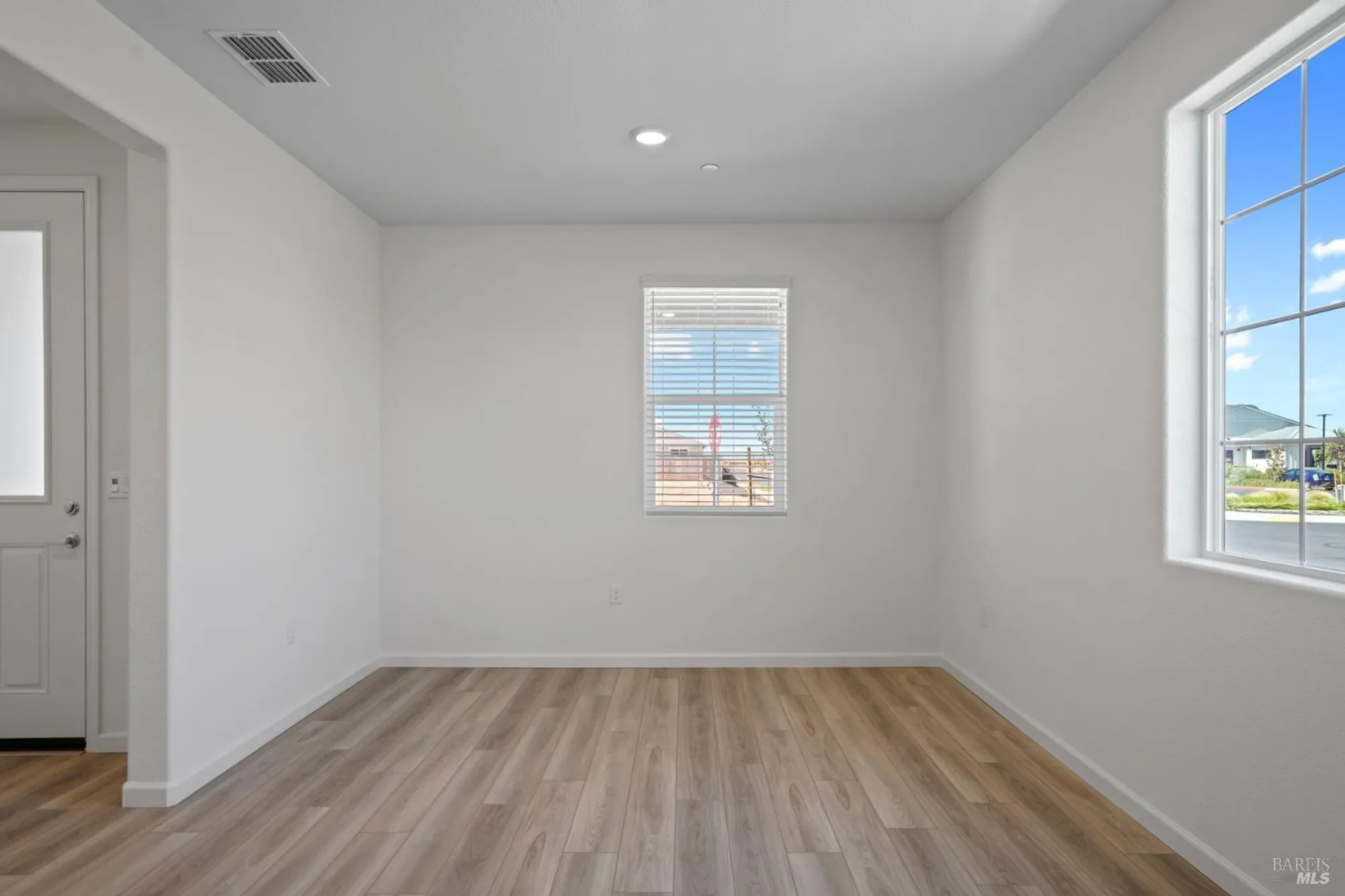 Property Slideshow image 12 of 24 | 2211 front porch ln, Rio Vista, CA, 94571