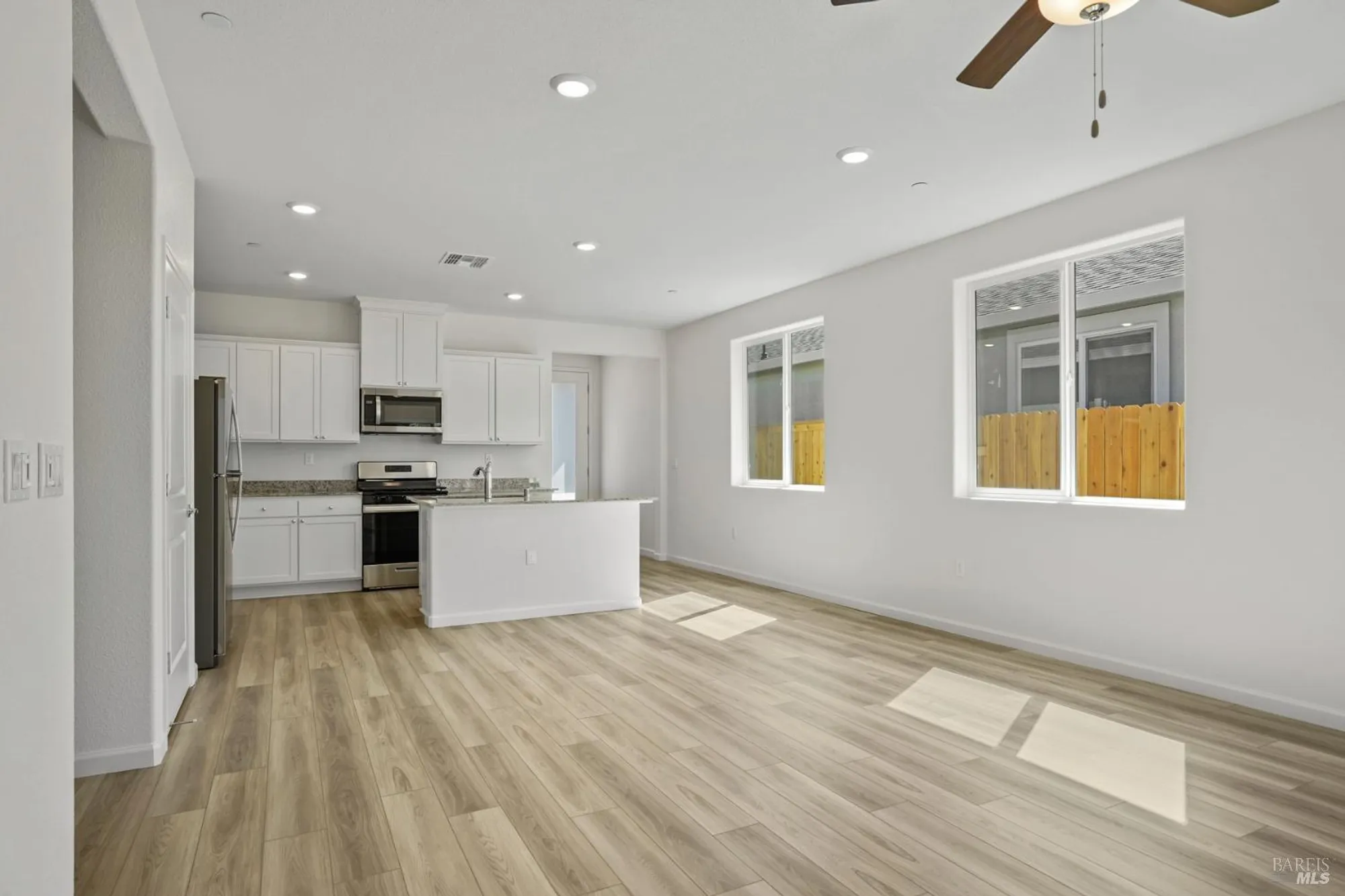Property Slideshow image 11 of 22 | 2230 espana ln, Rio Vista, CA, 94571