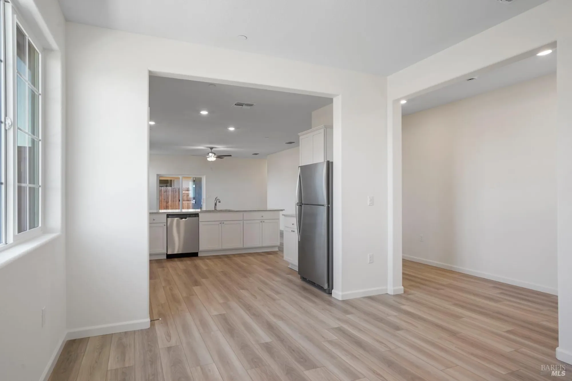 Property Slideshow image 13 of 24 | 2211 front porch ln, Rio Vista, CA, 94571