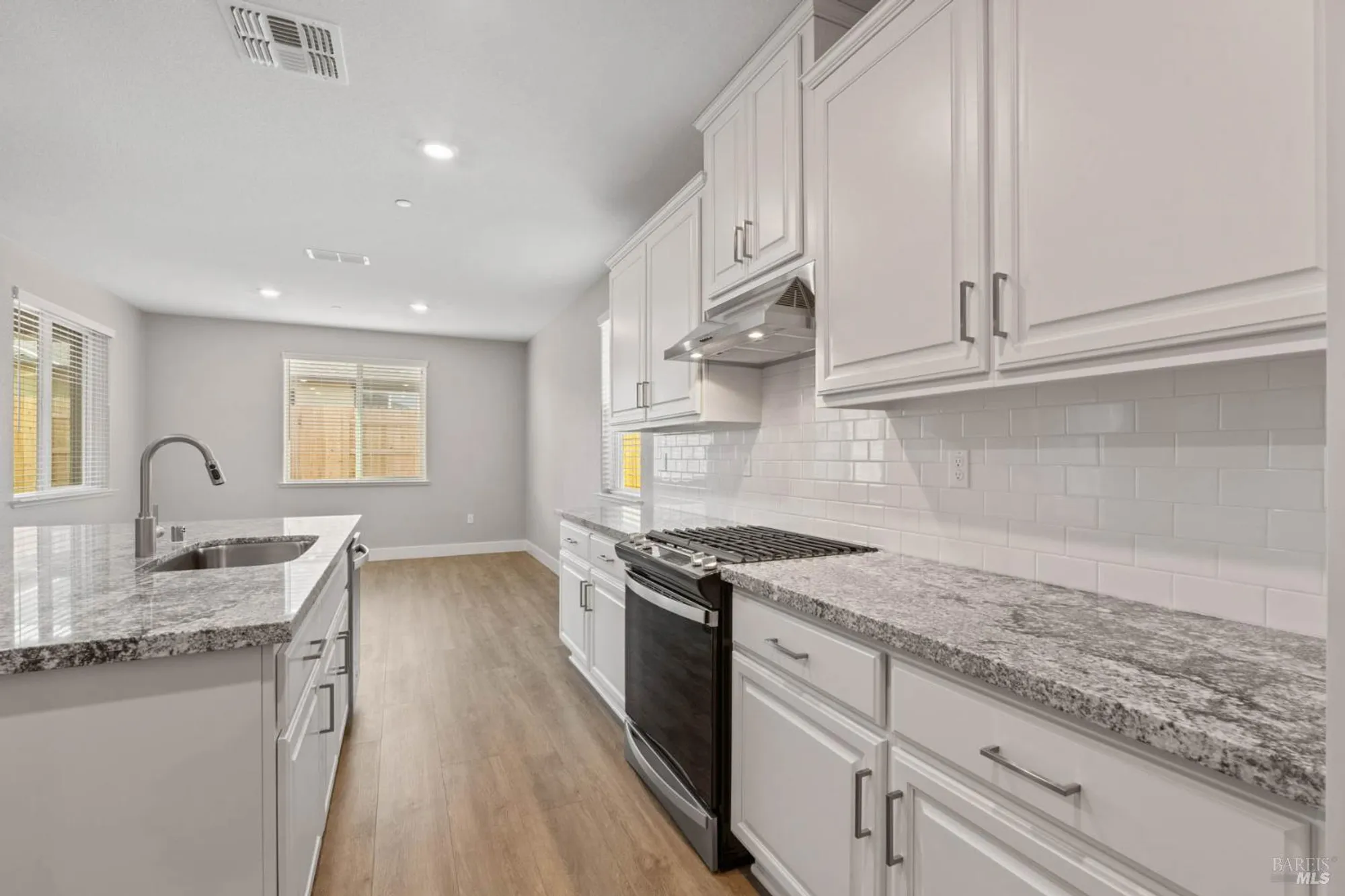 Property Slideshow image 13 of 27 | 2139 rustic oak ln, Rio Vista, CA, 94571