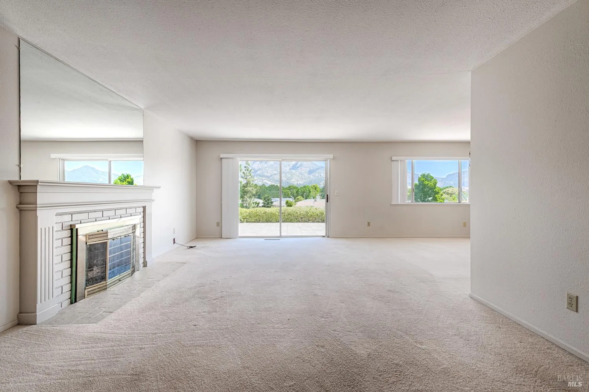 Property Slideshow image 4 of 29 | 7315 oakmont dr, Santa Rosa, CA, 95409