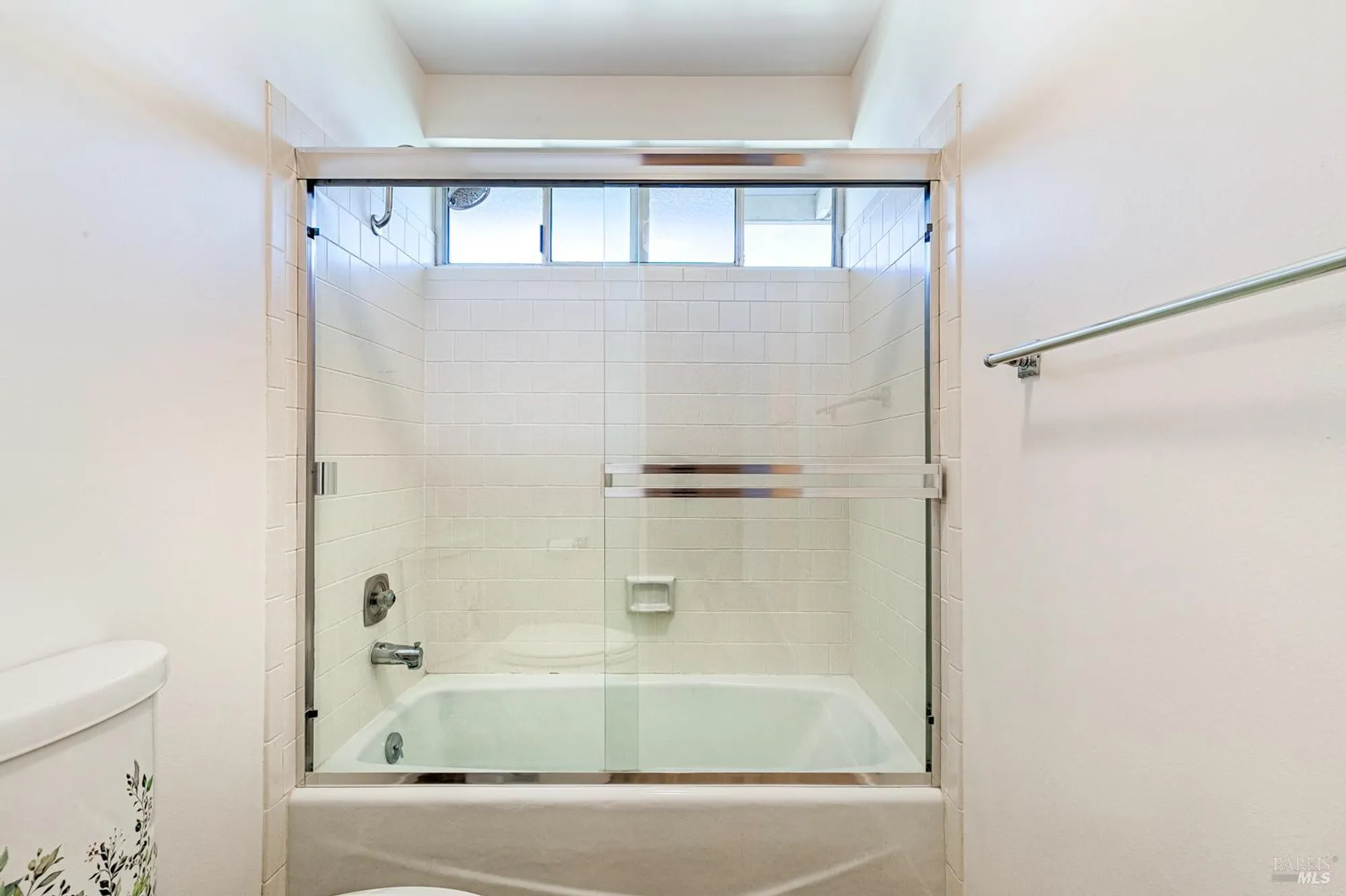 Property Slideshow image 14 of 29 | 7315 oakmont dr, Santa Rosa, CA, 95409