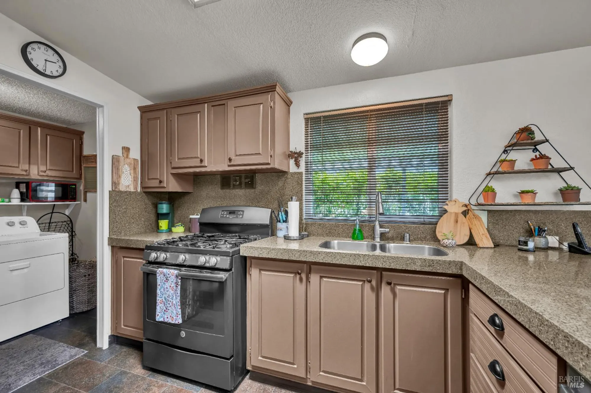 Property Slideshow image 5 of 34 | 6468 washington st spc 204, Yountville, CA, 94599