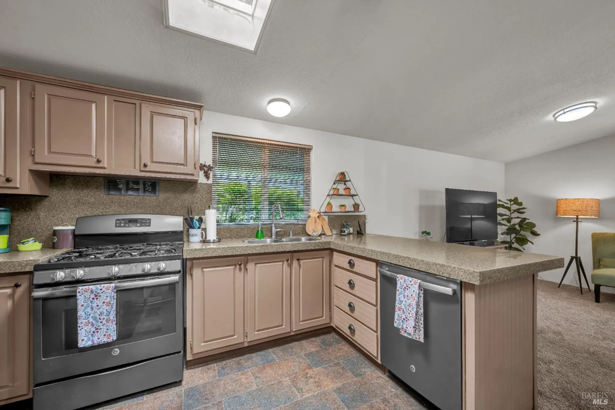 Property Slideshow image 6 of 34 | 6468 washington st spc 204, Yountville, CA, 94599