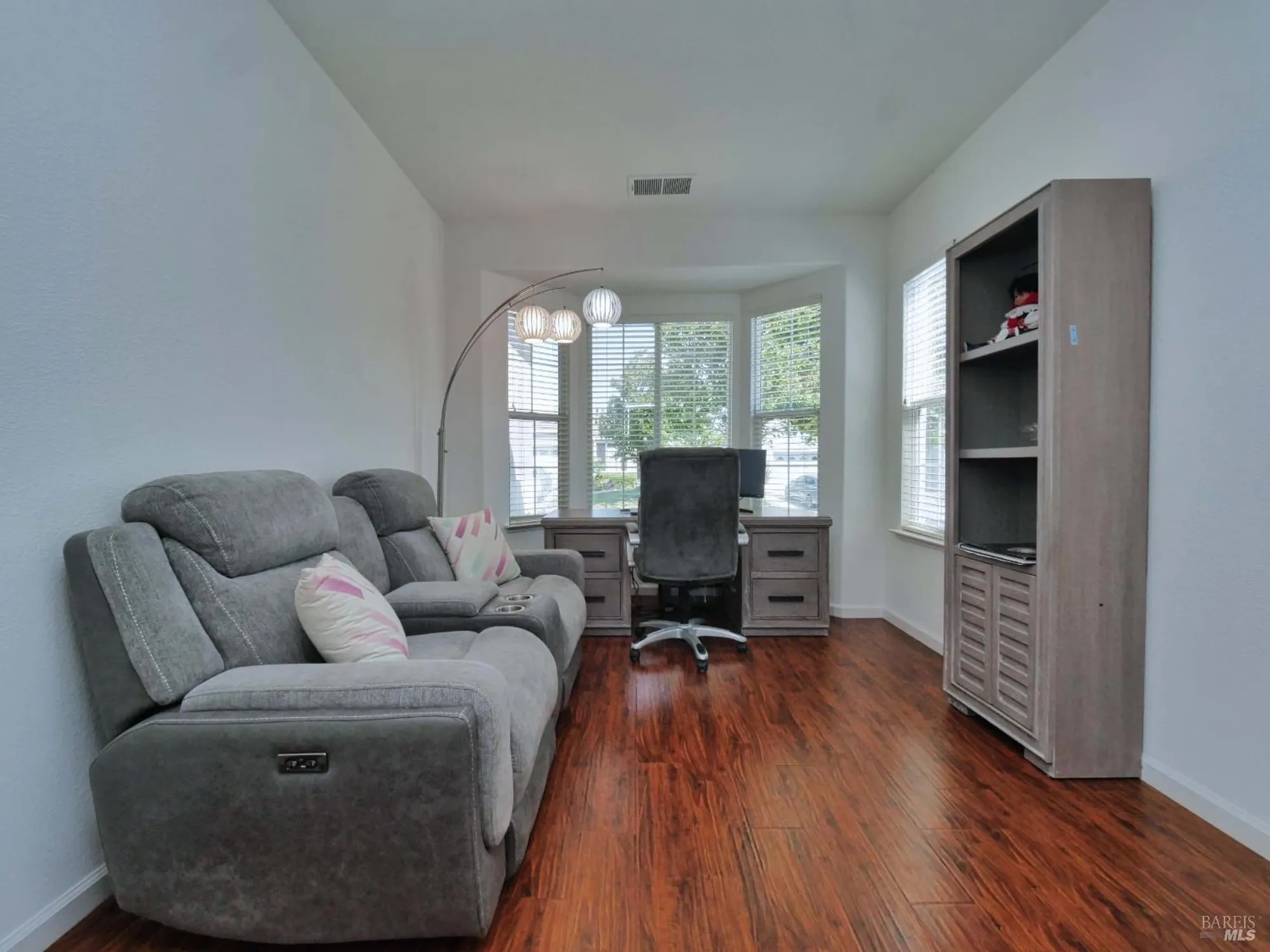 Property Slideshow image 13 of 40 | 659 pinehurst dr ca, Rio Vista, CA, 94571