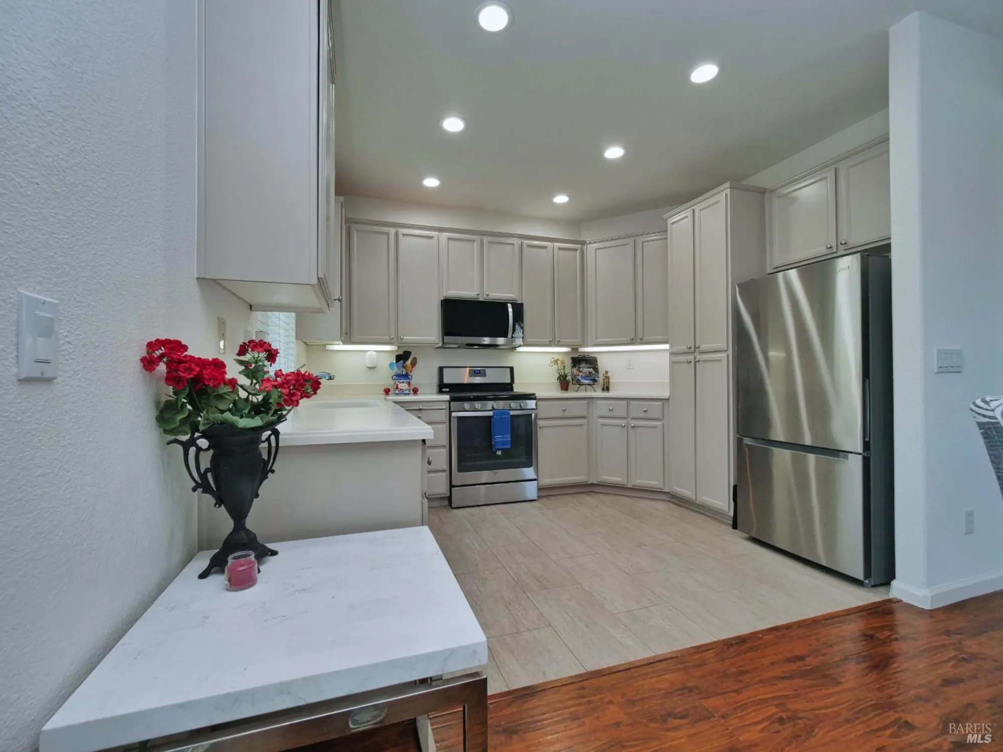 Property Slideshow image 7 of 40 | 659 pinehurst dr ca, Rio Vista, CA, 94571