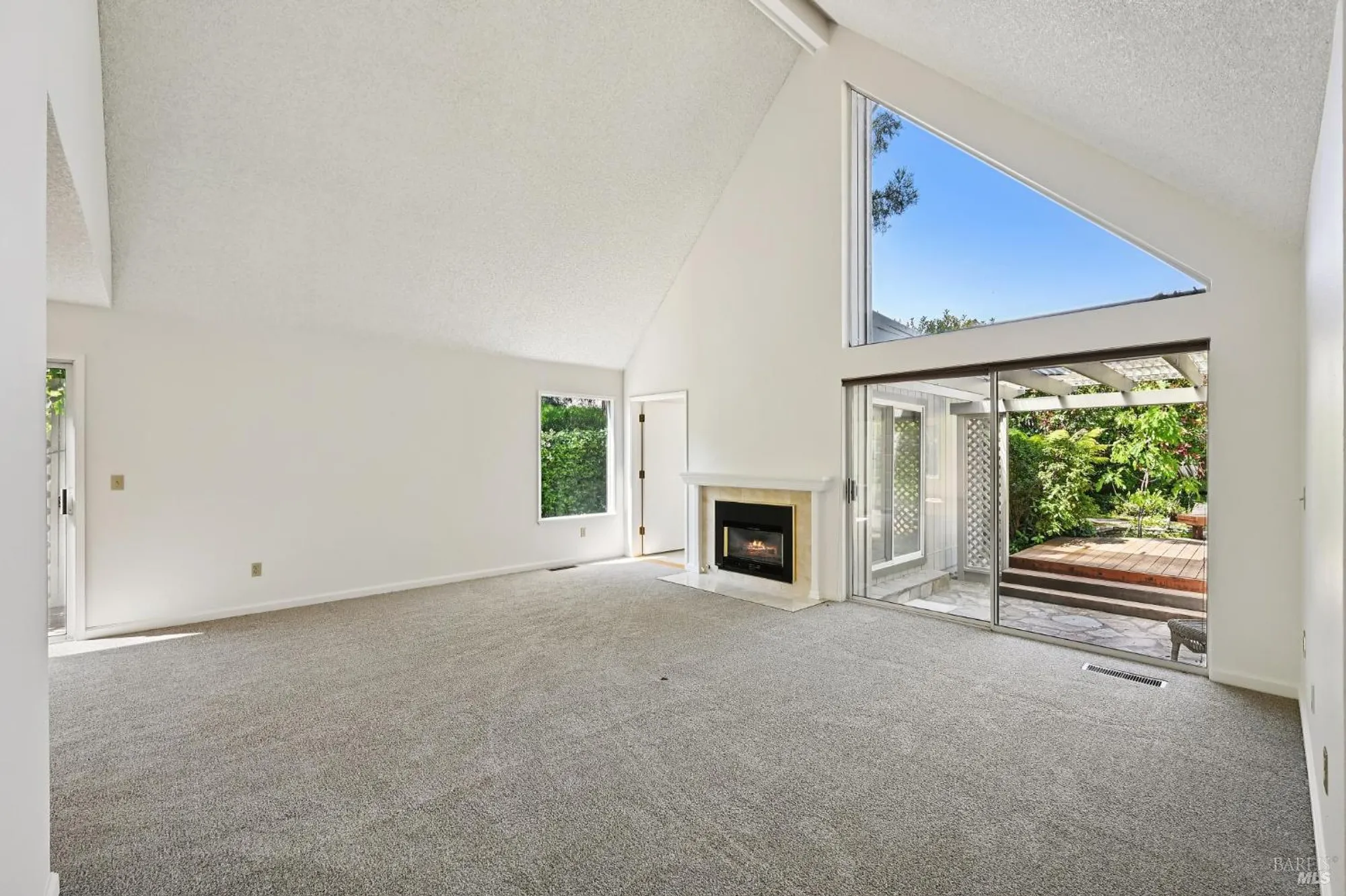 Property Slideshow image 8 of 61 | 110 calle merlot, Sonoma, CA, 95476