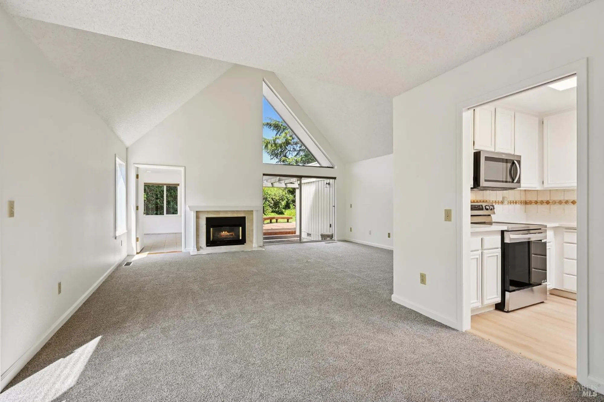 Property Slideshow image 16 of 61 | 110 calle merlot, Sonoma, CA, 95476