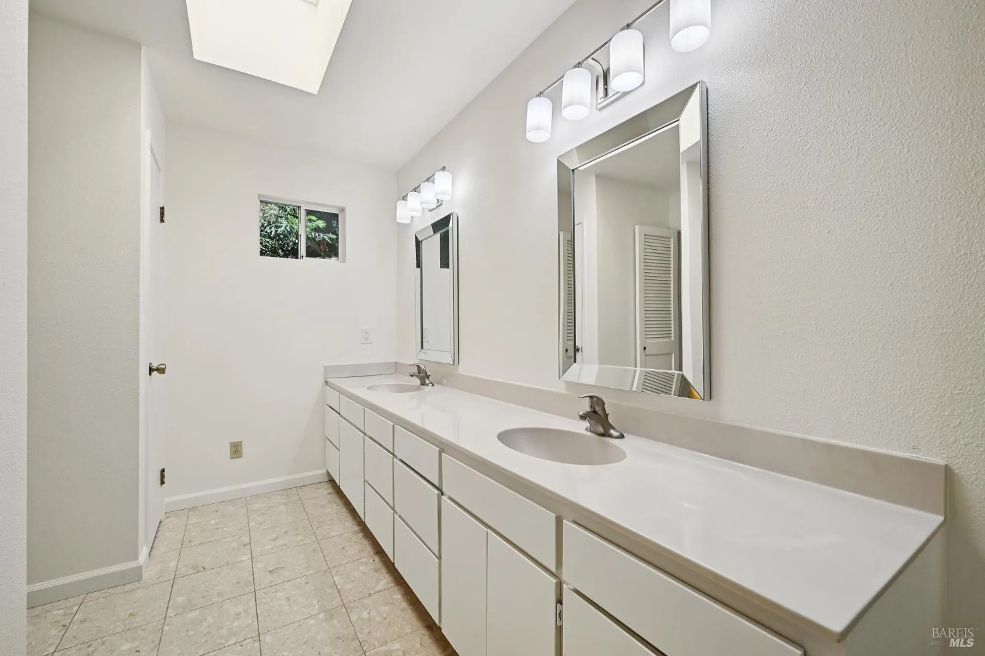 Property Slideshow image 44 of 61 | 110 calle merlot, Sonoma, CA, 95476