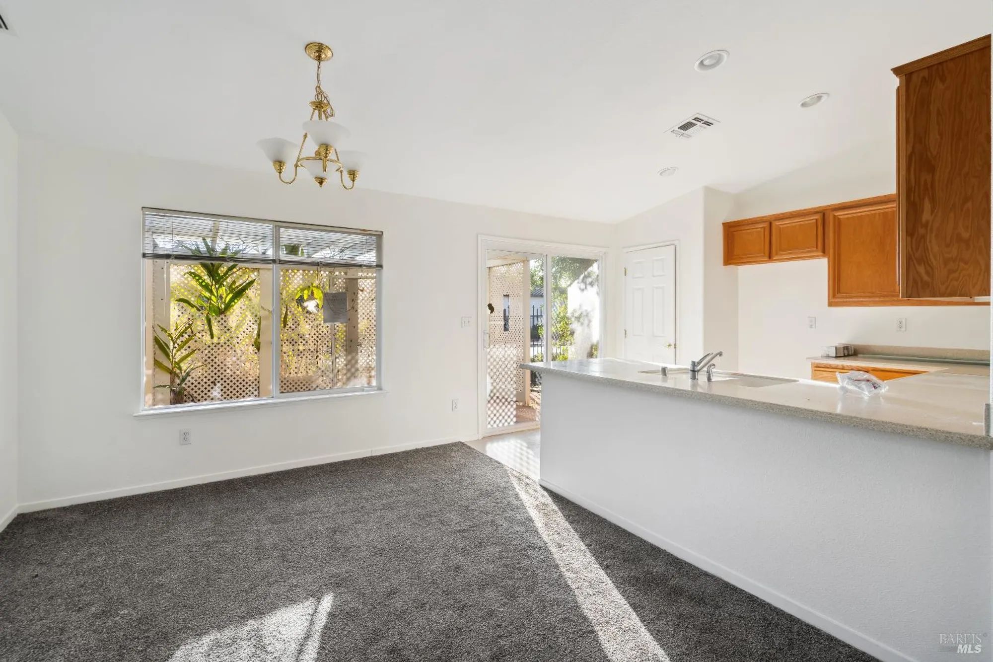 Property Slideshow image 14 of 28 | 404 brockton pl, Rio Vista, CA, 94571