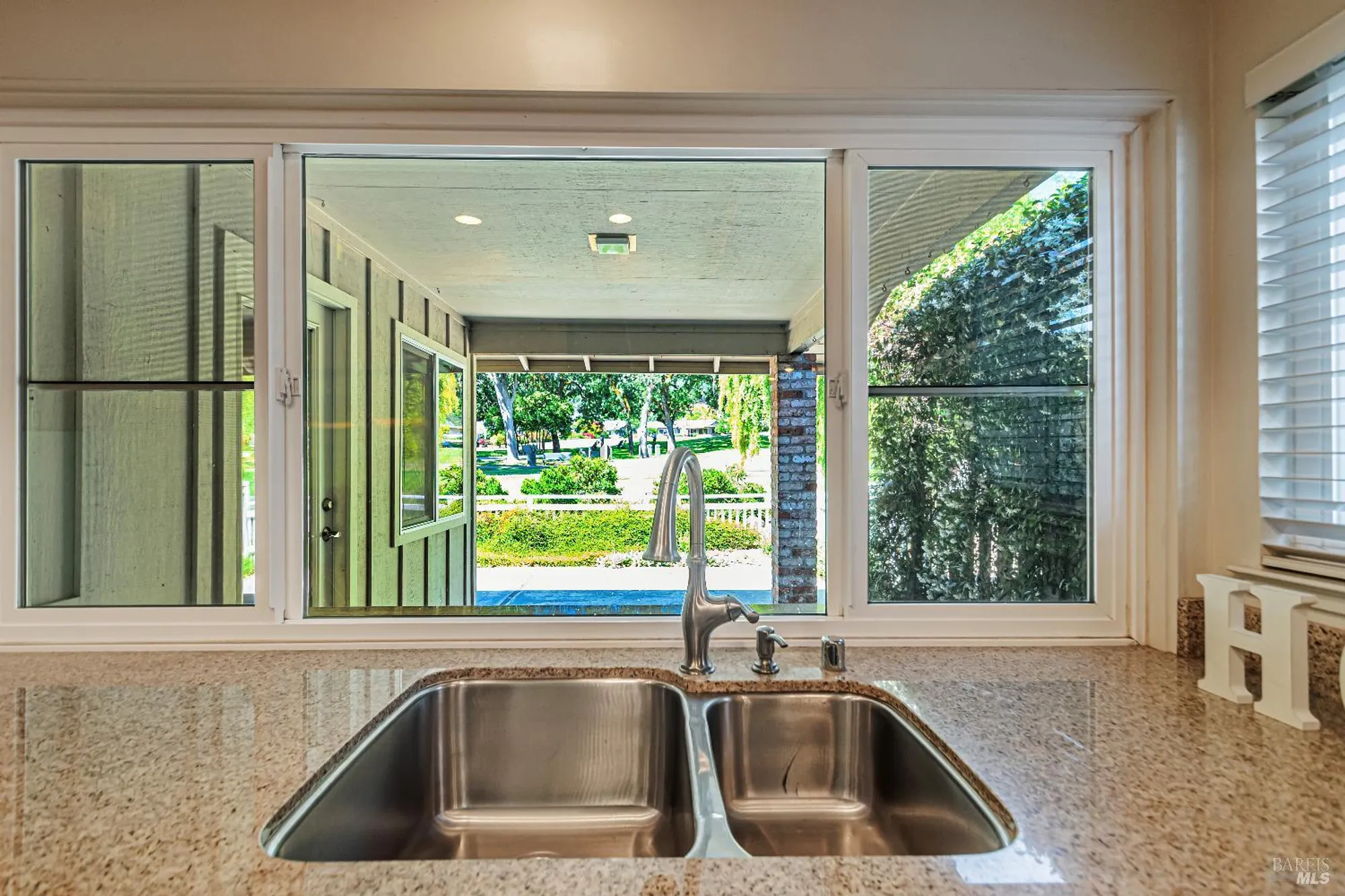 Property Slideshow image 16 of 42 | 101 valley lakes dr, Santa Rosa, CA, 95409