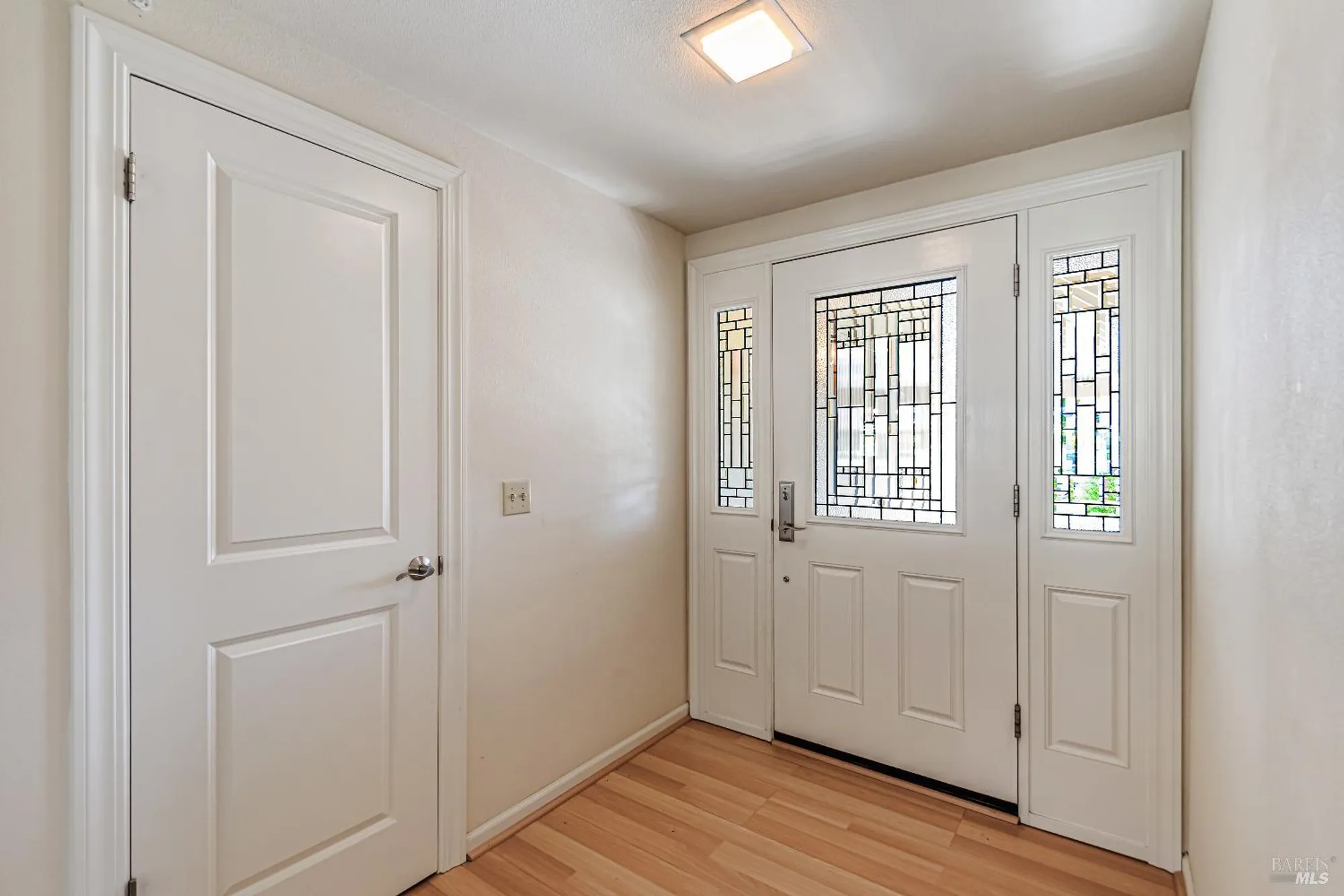 Property Slideshow image 7 of 42 | 101 valley lakes dr, Santa Rosa, CA, 95409