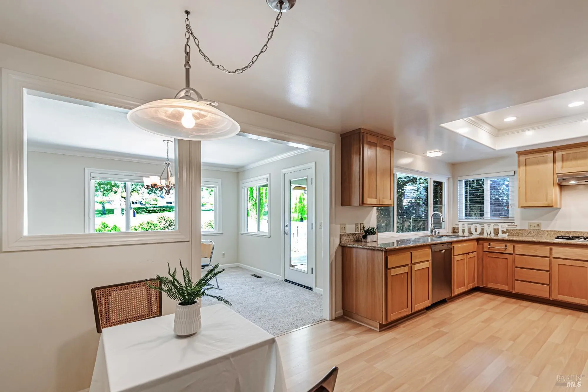 Property Slideshow image 19 of 42 | 101 valley lakes dr, Santa Rosa, CA, 95409