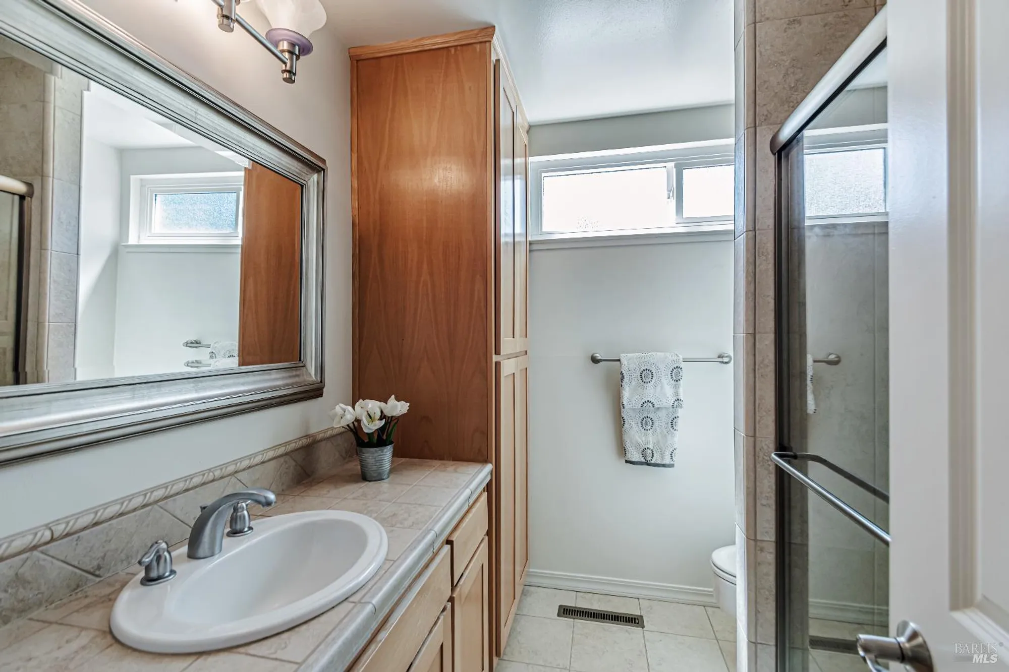 Property Slideshow image 33 of 42 | 101 valley lakes dr, Santa Rosa, CA, 95409