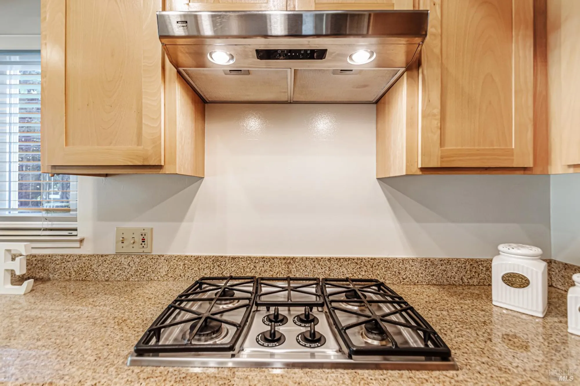 Property Slideshow image 14 of 42 | 101 valley lakes dr, Santa Rosa, CA, 95409