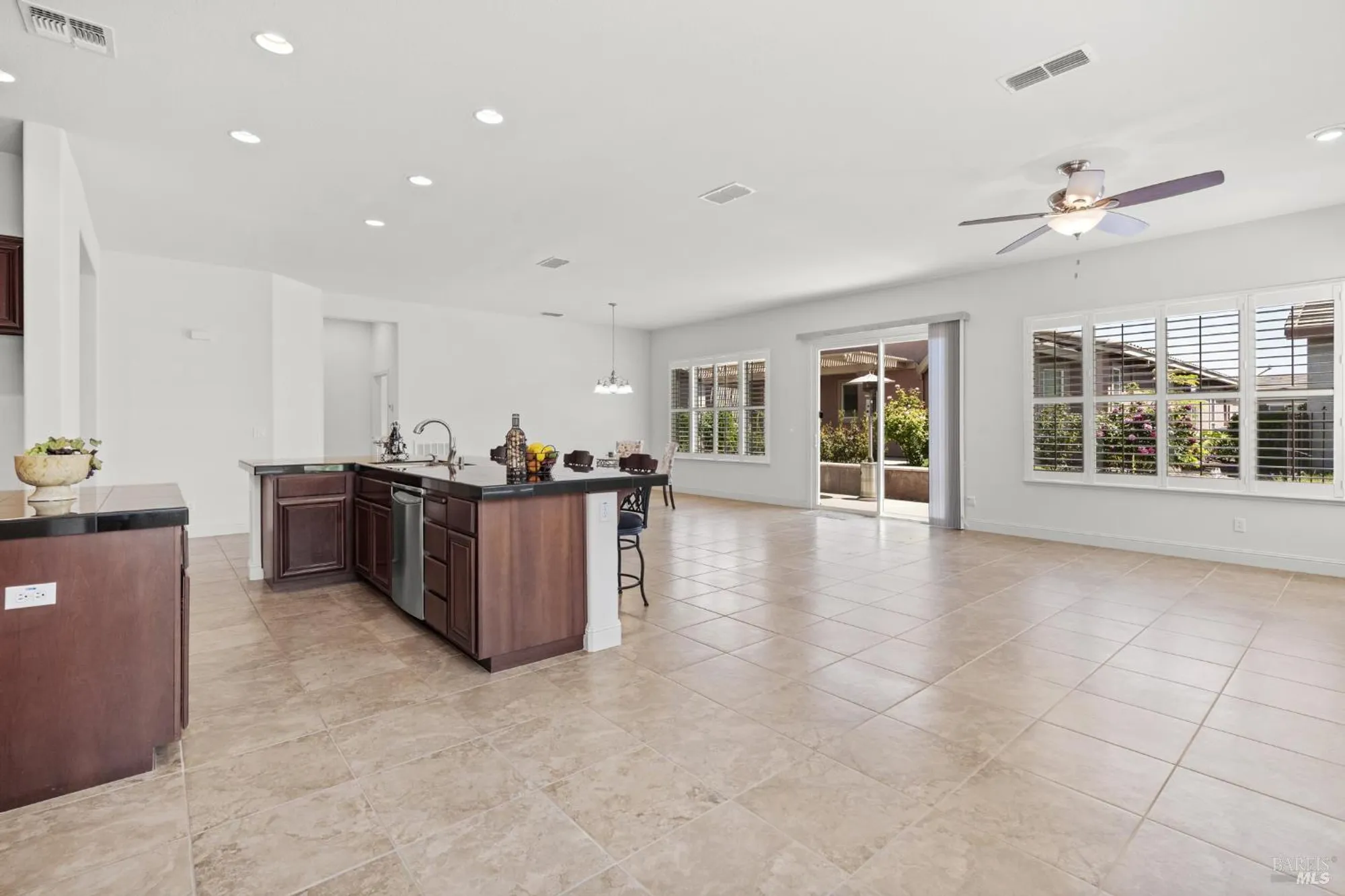 Property Slideshow image 25 of 92 | 908 brookside ln, Rio Vista, CA, 94571