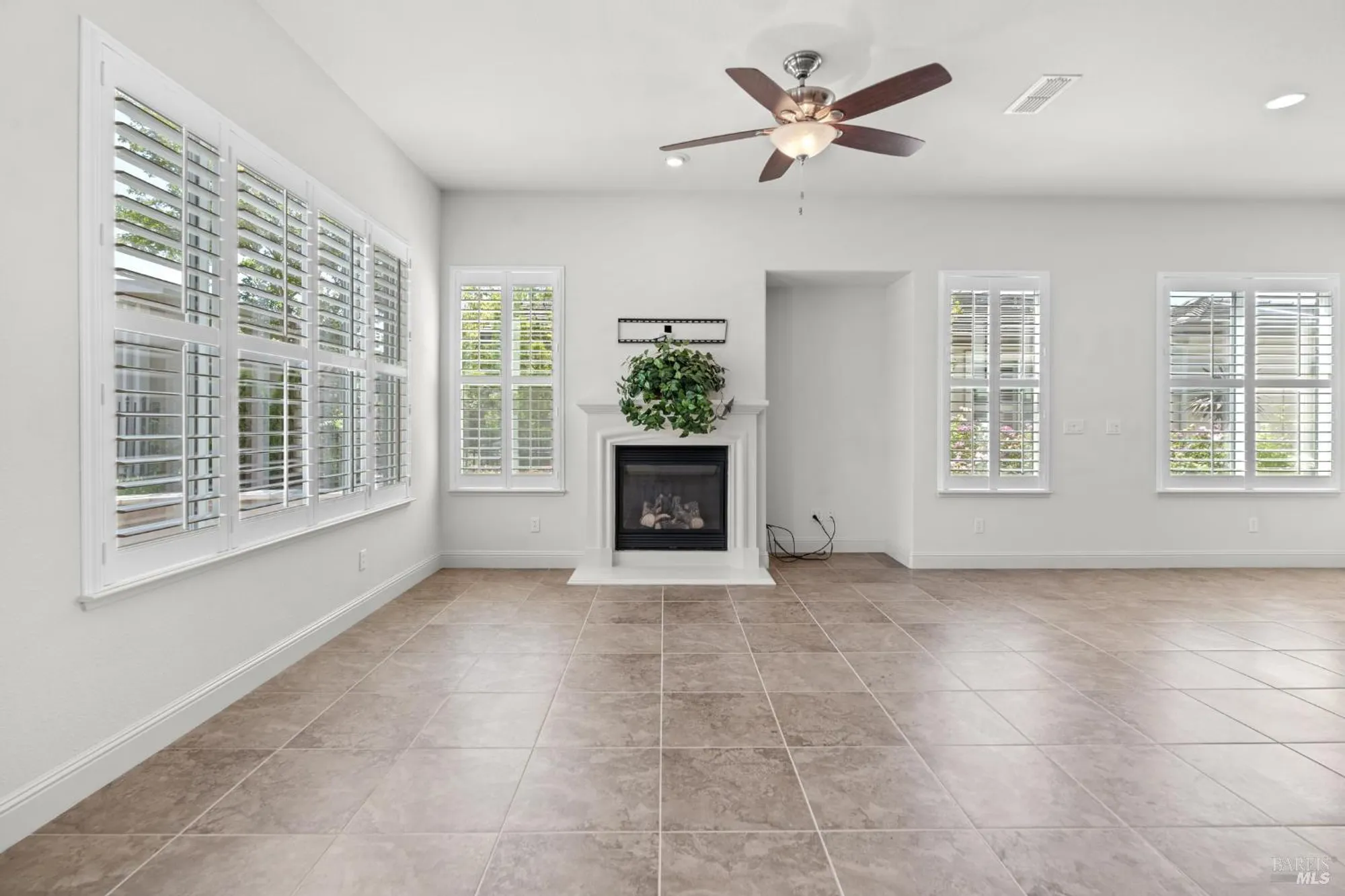 Property Slideshow image 9 of 92 | 908 brookside ln, Rio Vista, CA, 94571