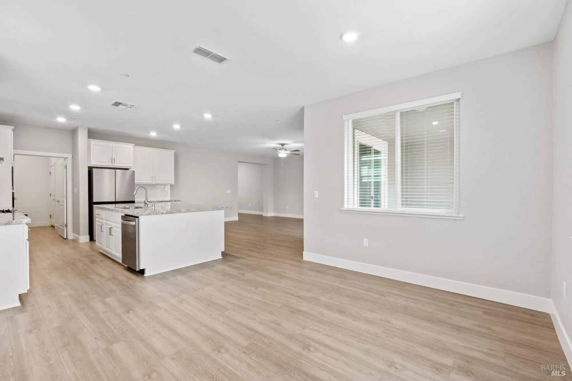 Property Slideshow image 8 of 24 | 2193 rustic oak ln, Rio Vista, CA, 94571