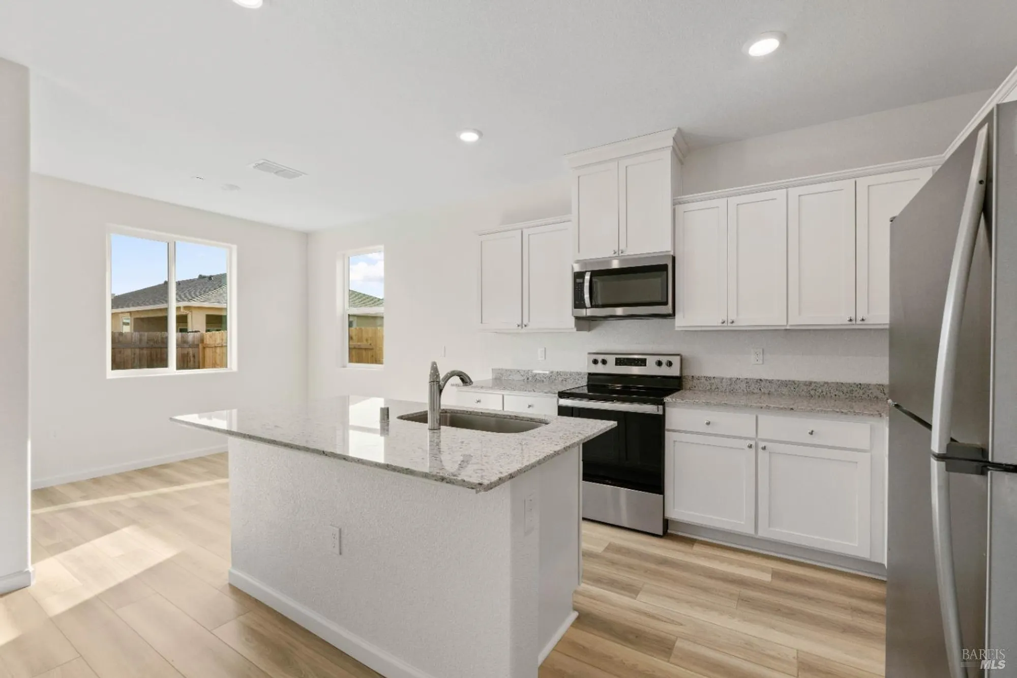 Property Slideshow image 10 of 32 | 2261 espana ln, Rio Vista, CA, 94571