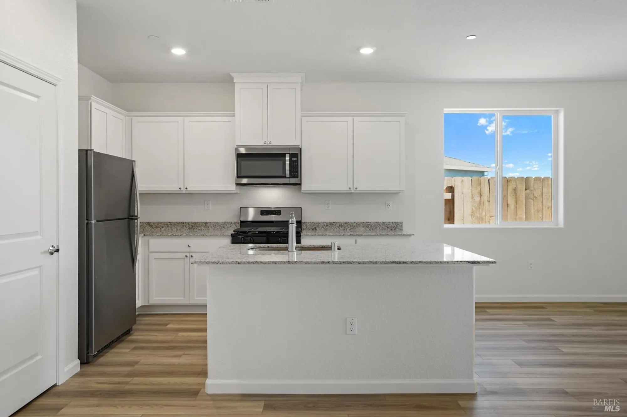 Property Slideshow image 6 of 23 | 2210 front porch ln, Rio Vista, CA, 94571