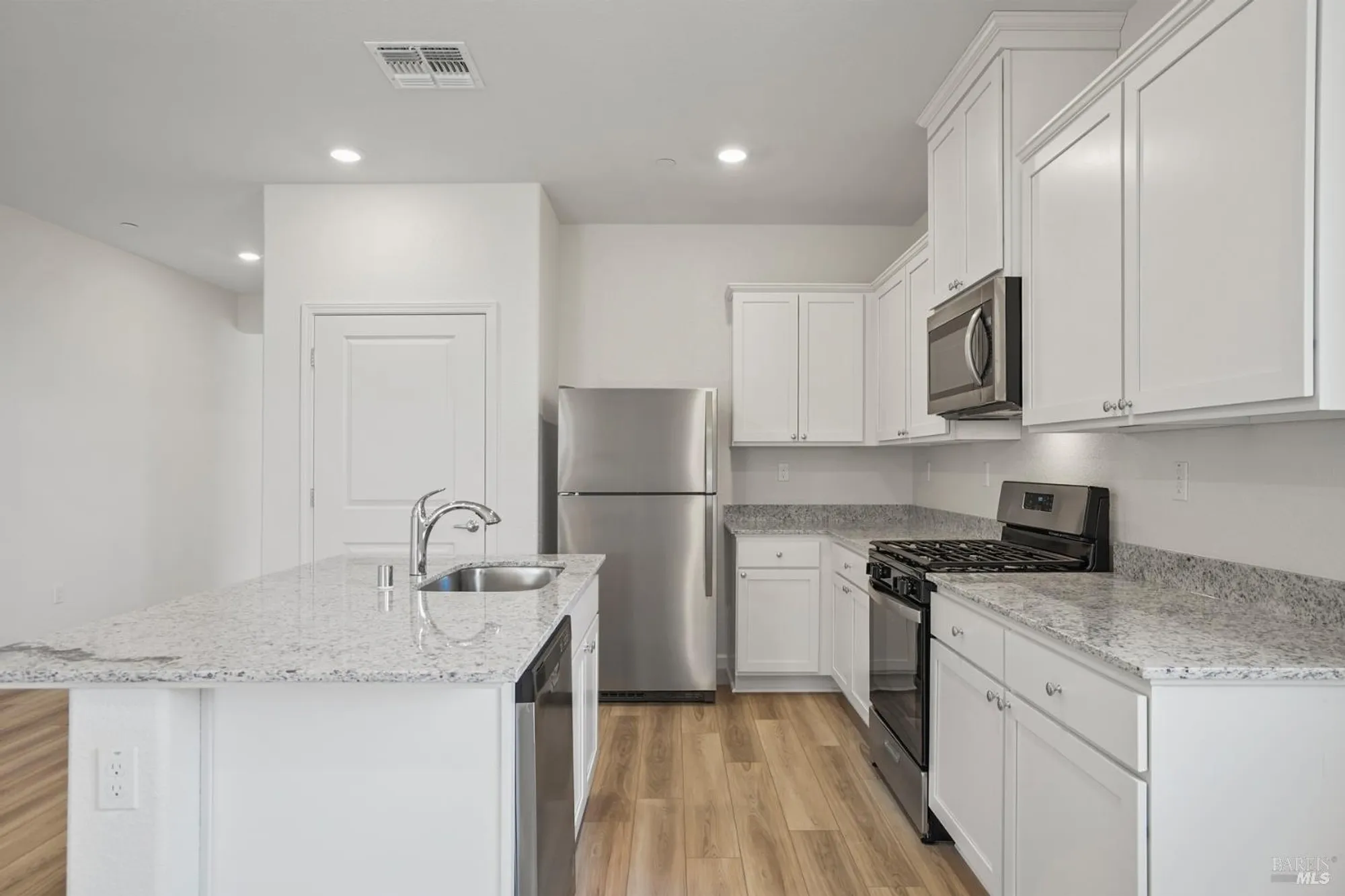 Property Slideshow image 7 of 18 | 2240 front porch ln, Rio Vista, CA, 94571