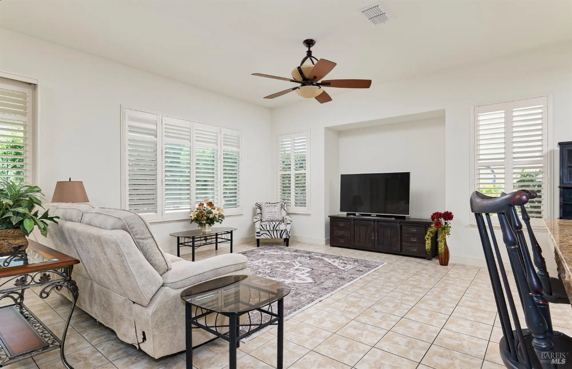 Property Slideshow image 10 of 37 | 721 michelbook ln, Rio Vista, CA, 94571