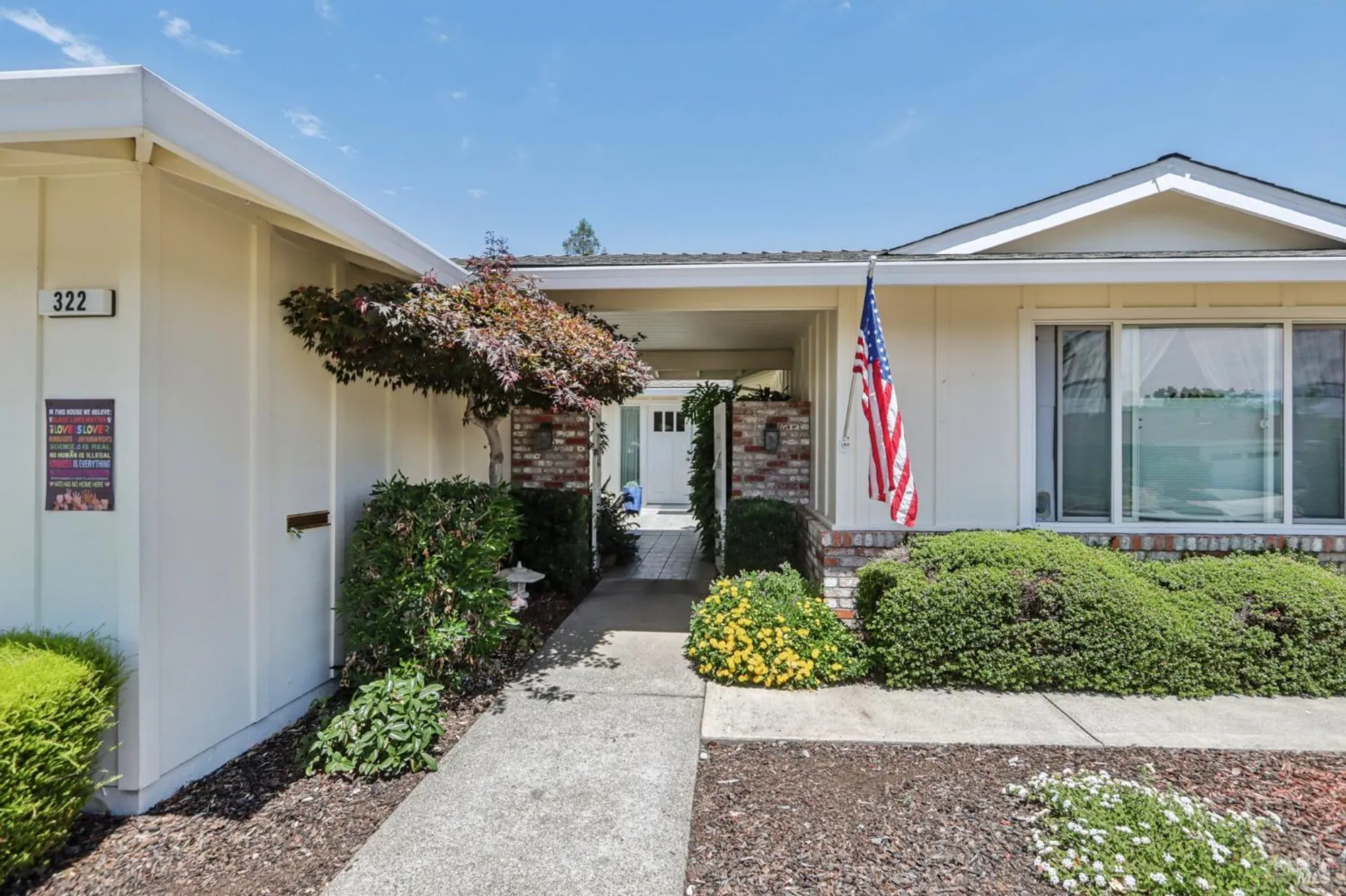 Property Slideshow image 19 of 44 | 322 mockingbird cir, Santa Rosa, CA, 95409