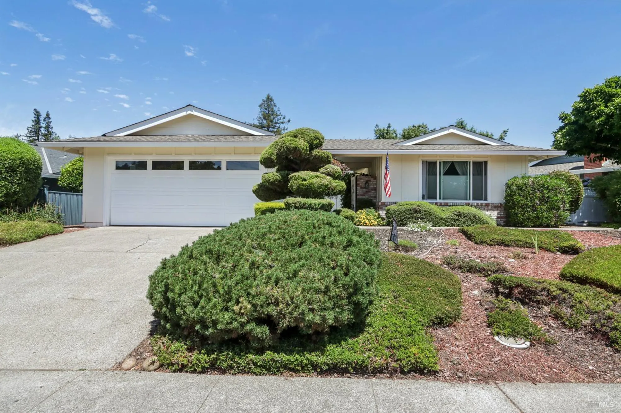 Property Slideshow image 1 of 44 | 322 mockingbird cir, Santa Rosa, CA, 95409