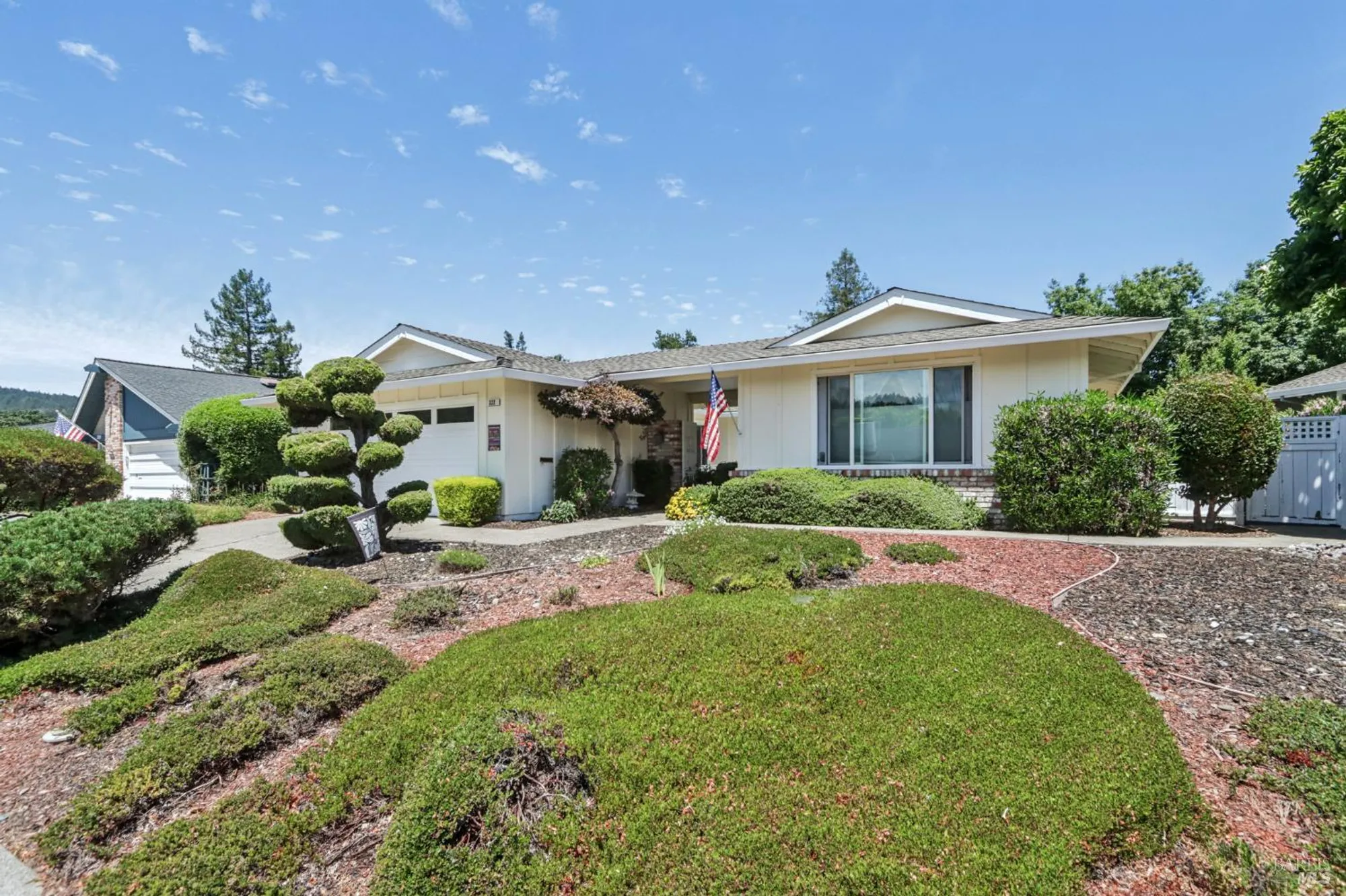 Property Slideshow image 14 of 44 | 322 mockingbird cir, Santa Rosa, CA, 95409