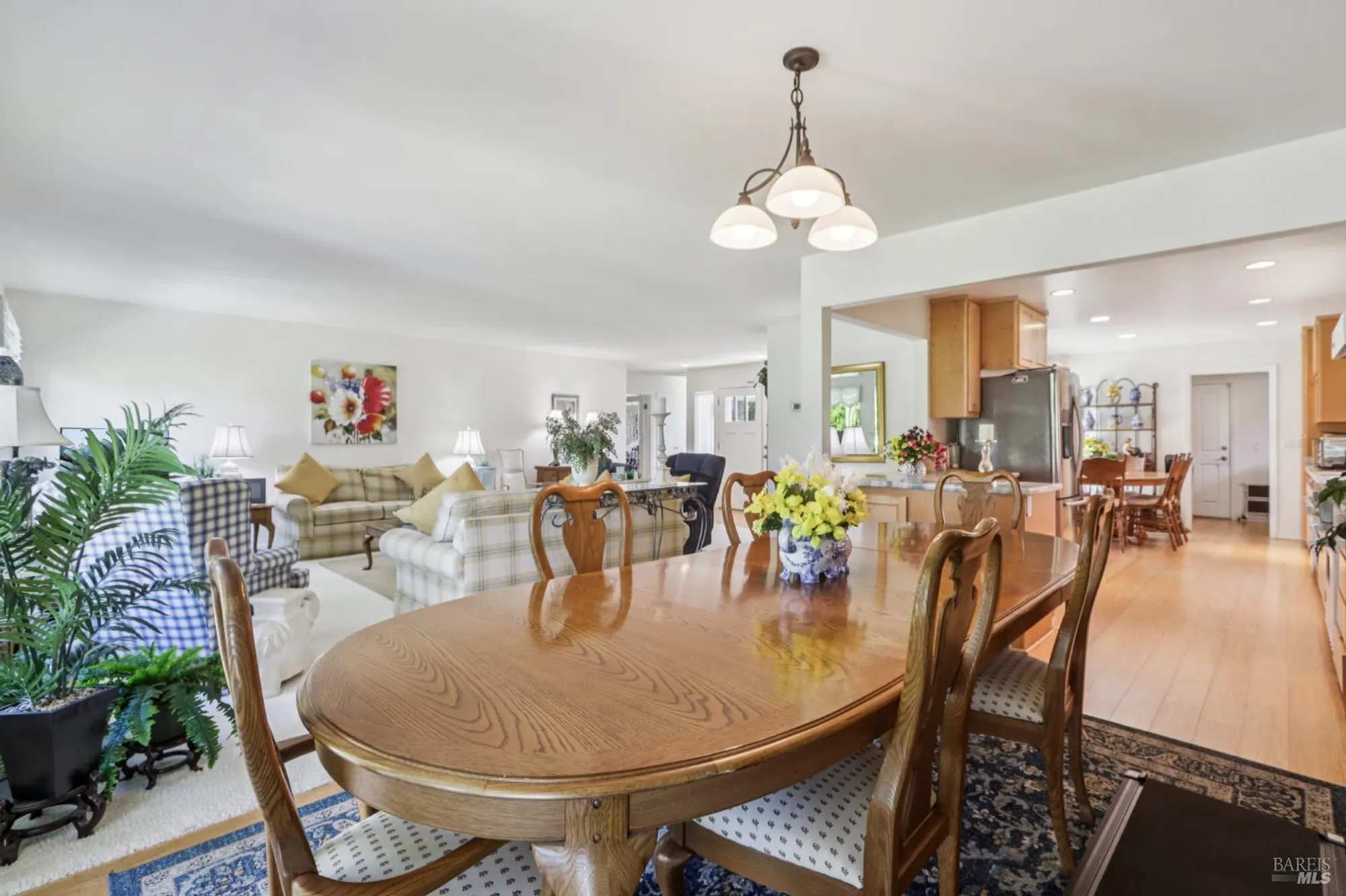 Property Slideshow image 22 of 44 | 322 mockingbird cir, Santa Rosa, CA, 95409