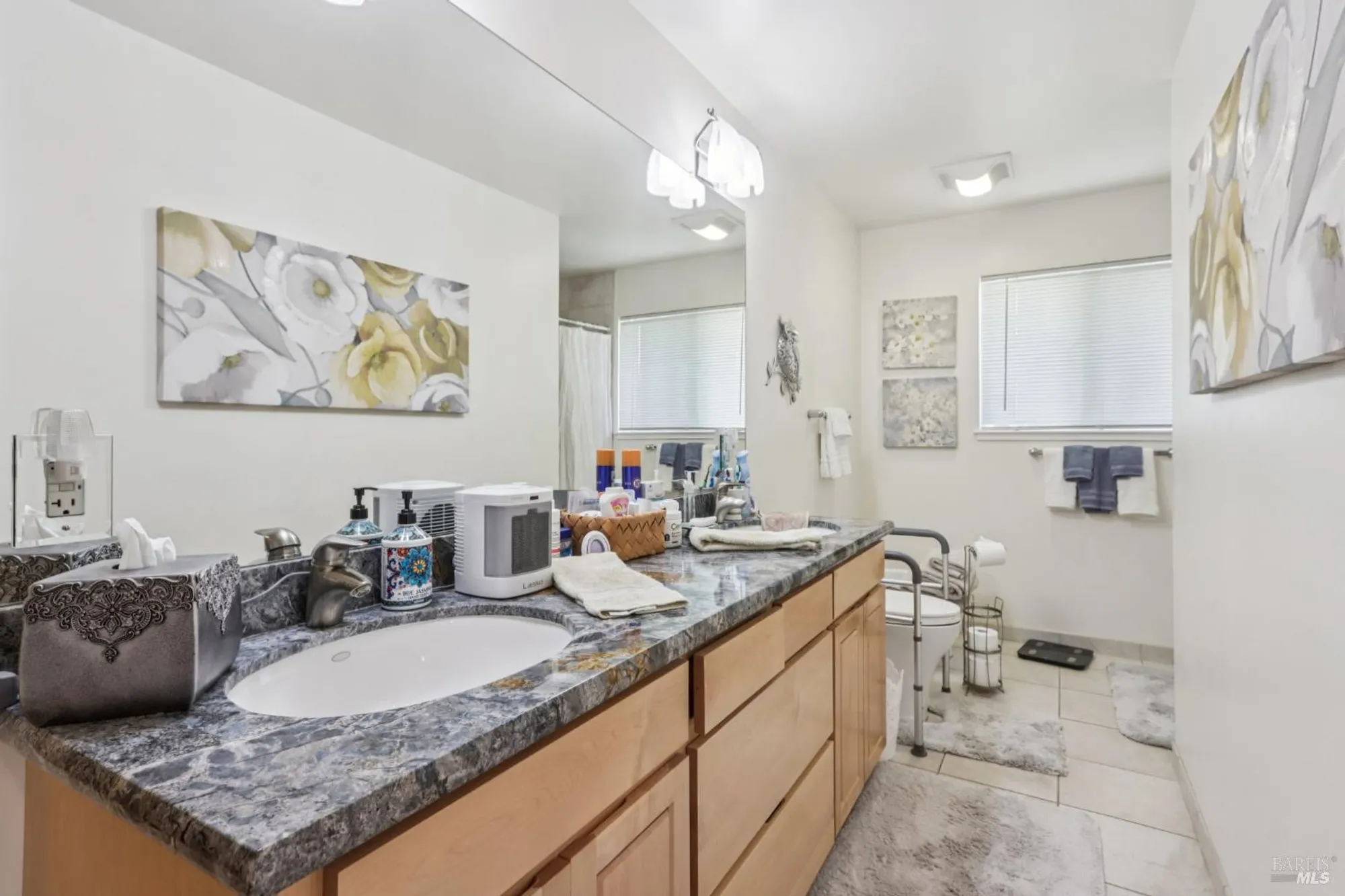 Property Slideshow image 31 of 44 | 322 mockingbird cir, Santa Rosa, CA, 95409