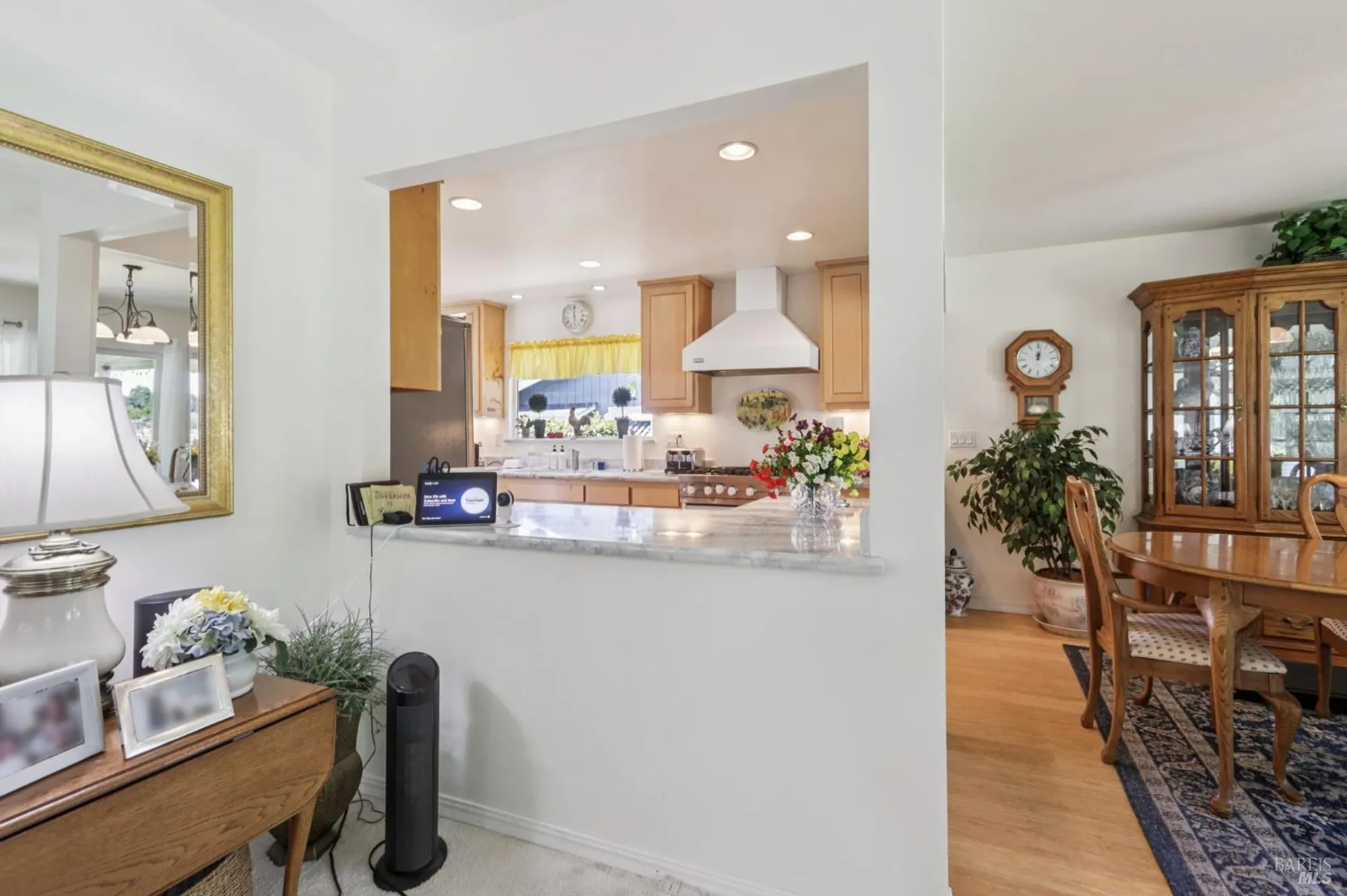 Property Slideshow image 33 of 44 | 322 mockingbird cir, Santa Rosa, CA, 95409