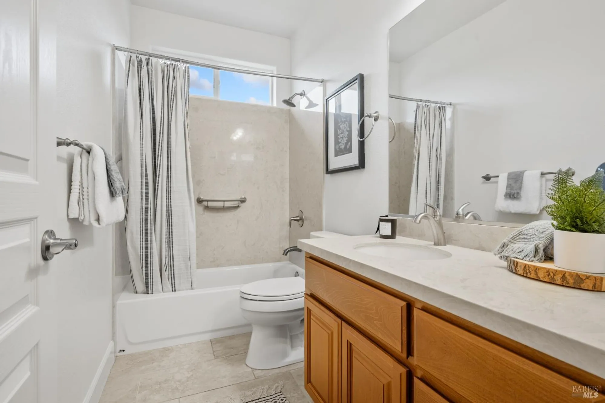 Property Slideshow image 28 of 36 | 6335 pine valley dr, Santa Rosa, CA, 95409