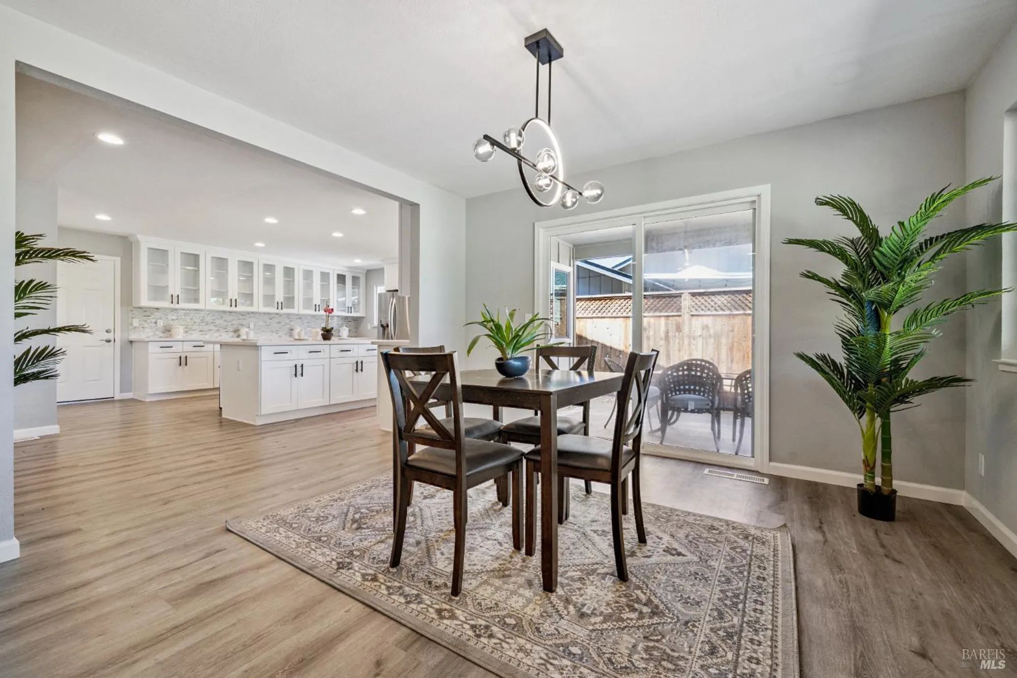 Property Slideshow image 6 of 28 | 120 oak island cir, Santa Rosa, CA, 95409