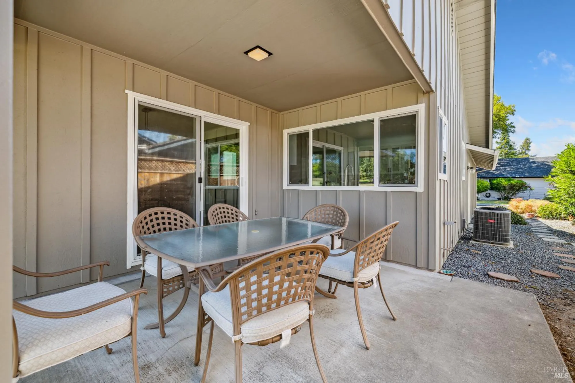 Property Slideshow image 22 of 28 | 120 oak island cir, Santa Rosa, CA, 95409