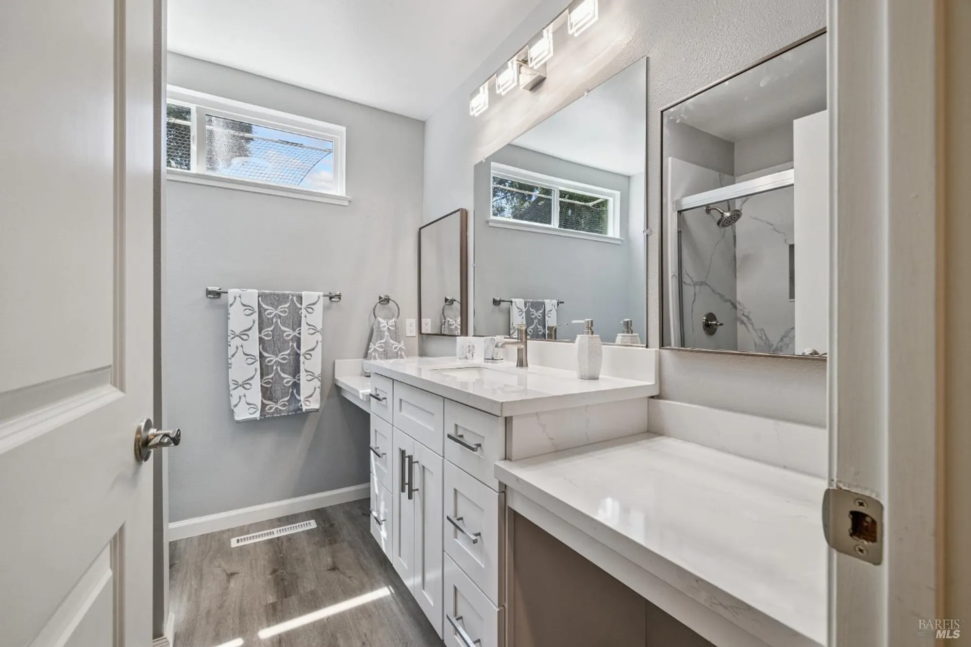 Property Slideshow image 18 of 28 | 120 oak island cir, Santa Rosa, CA, 95409