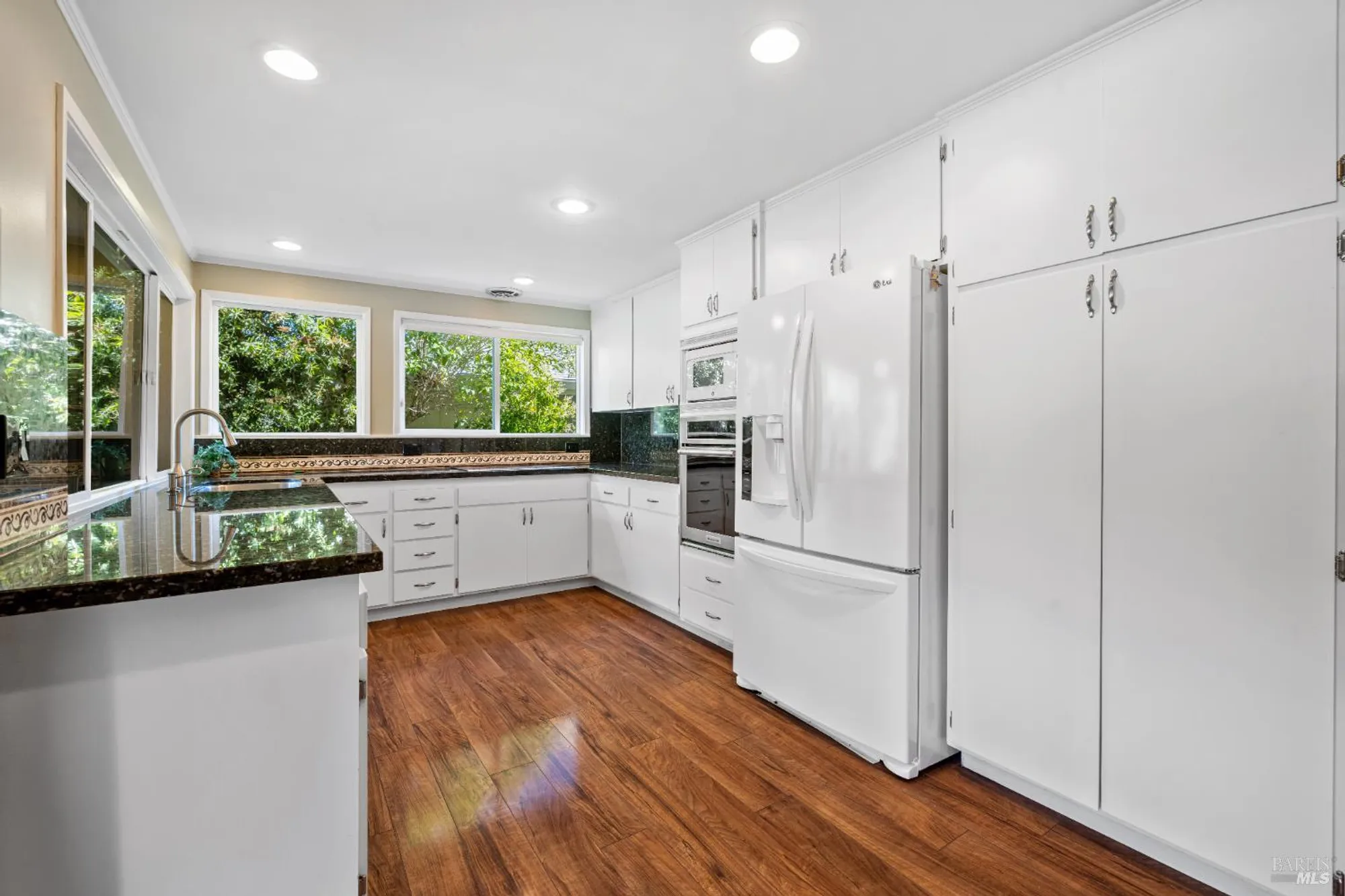 Property Slideshow image 19 of 61 | 319 laurel leaf pl, Santa Rosa, CA, 95409