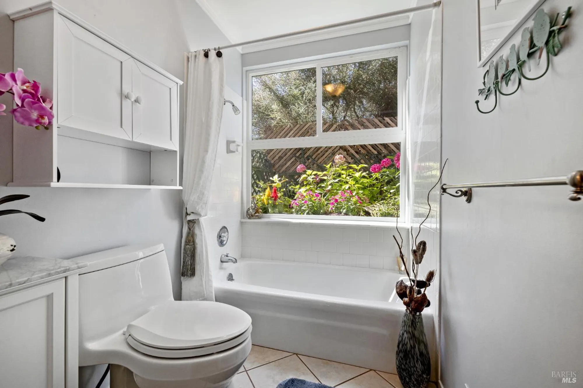 Property Slideshow image 42 of 61 | 319 laurel leaf pl, Santa Rosa, CA, 95409