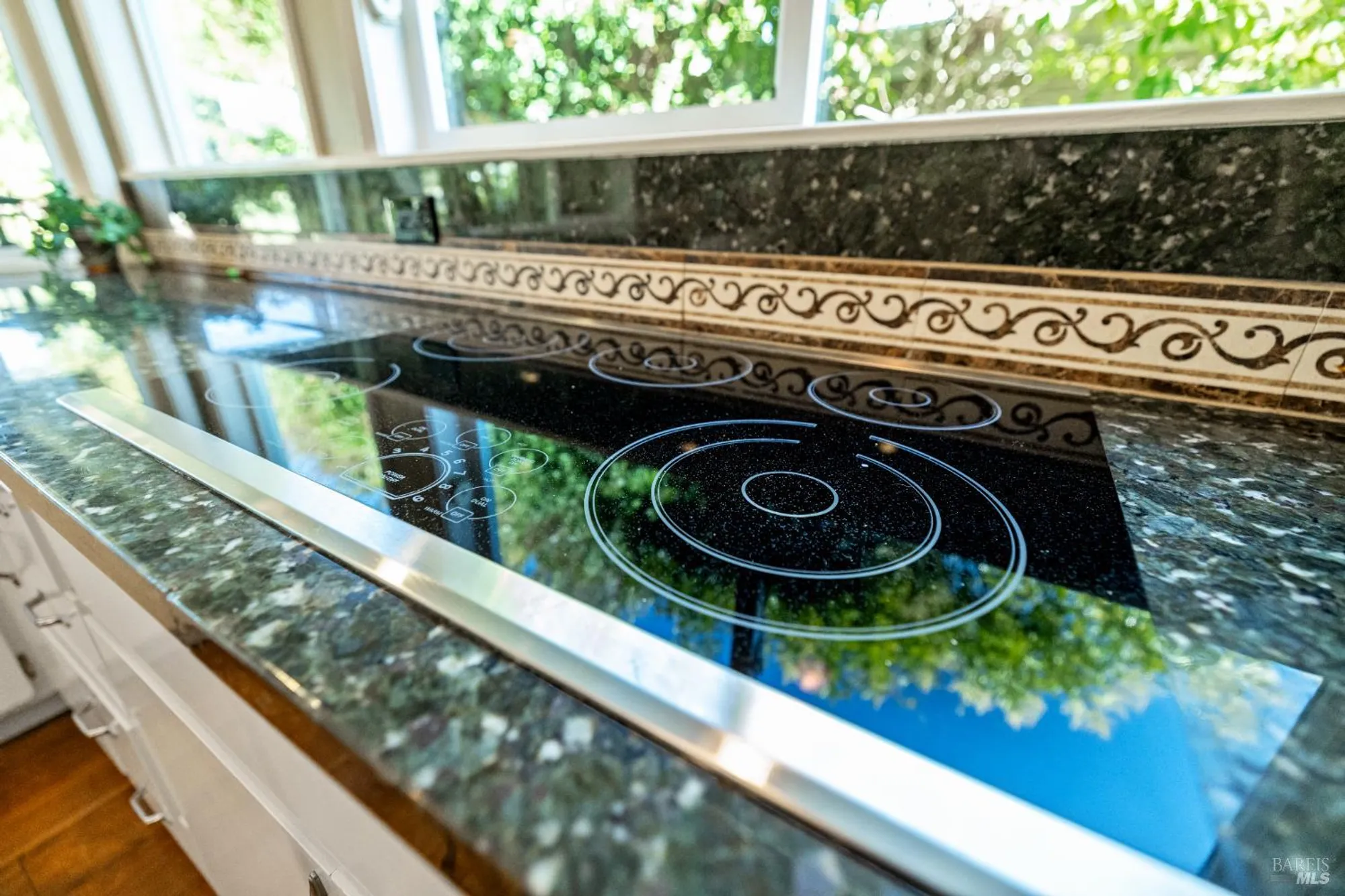 Property Slideshow image 21 of 61 | 319 laurel leaf pl, Santa Rosa, CA, 95409