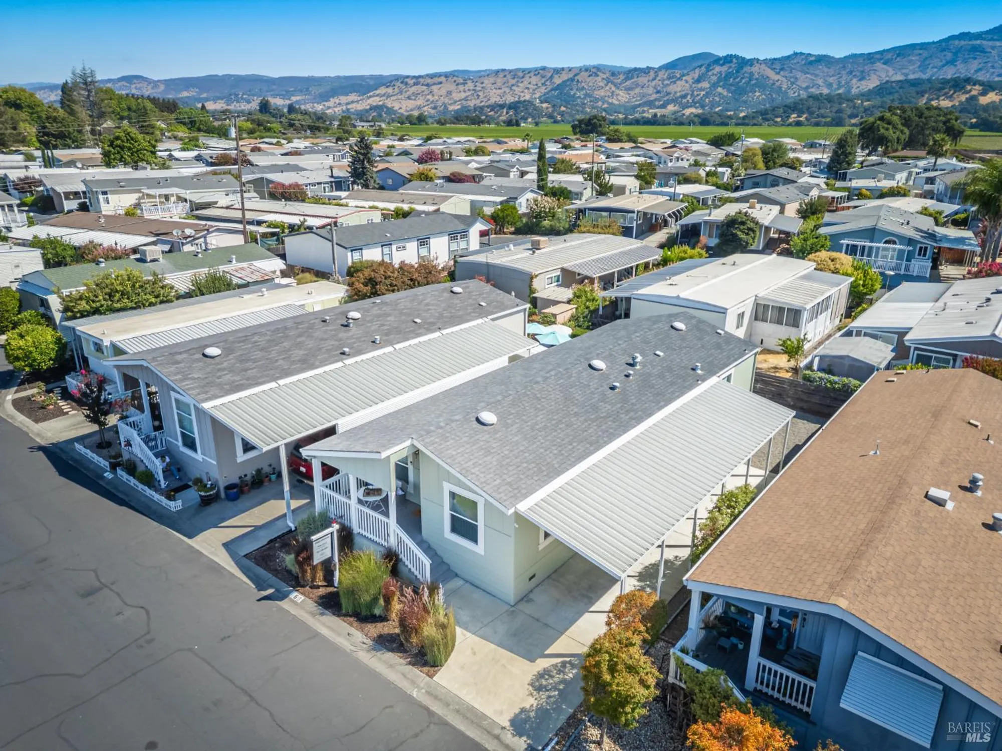 Property Slideshow image 42 of 66 | 160 port cir, Yountville, CA, 94599