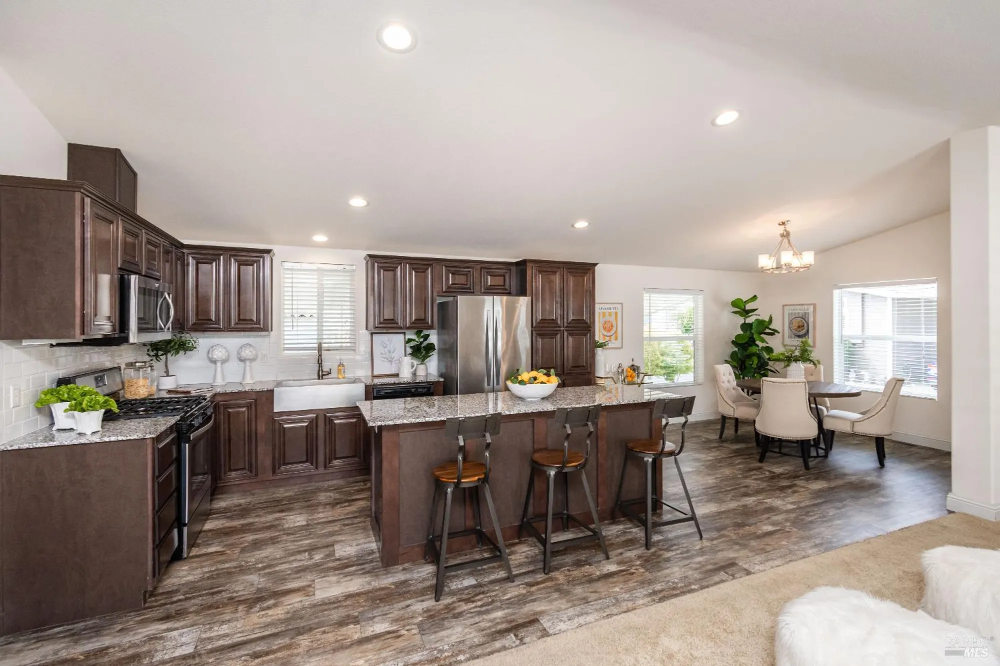 Property Slideshow image 20 of 66 | 160 port cir, Yountville, CA, 94599