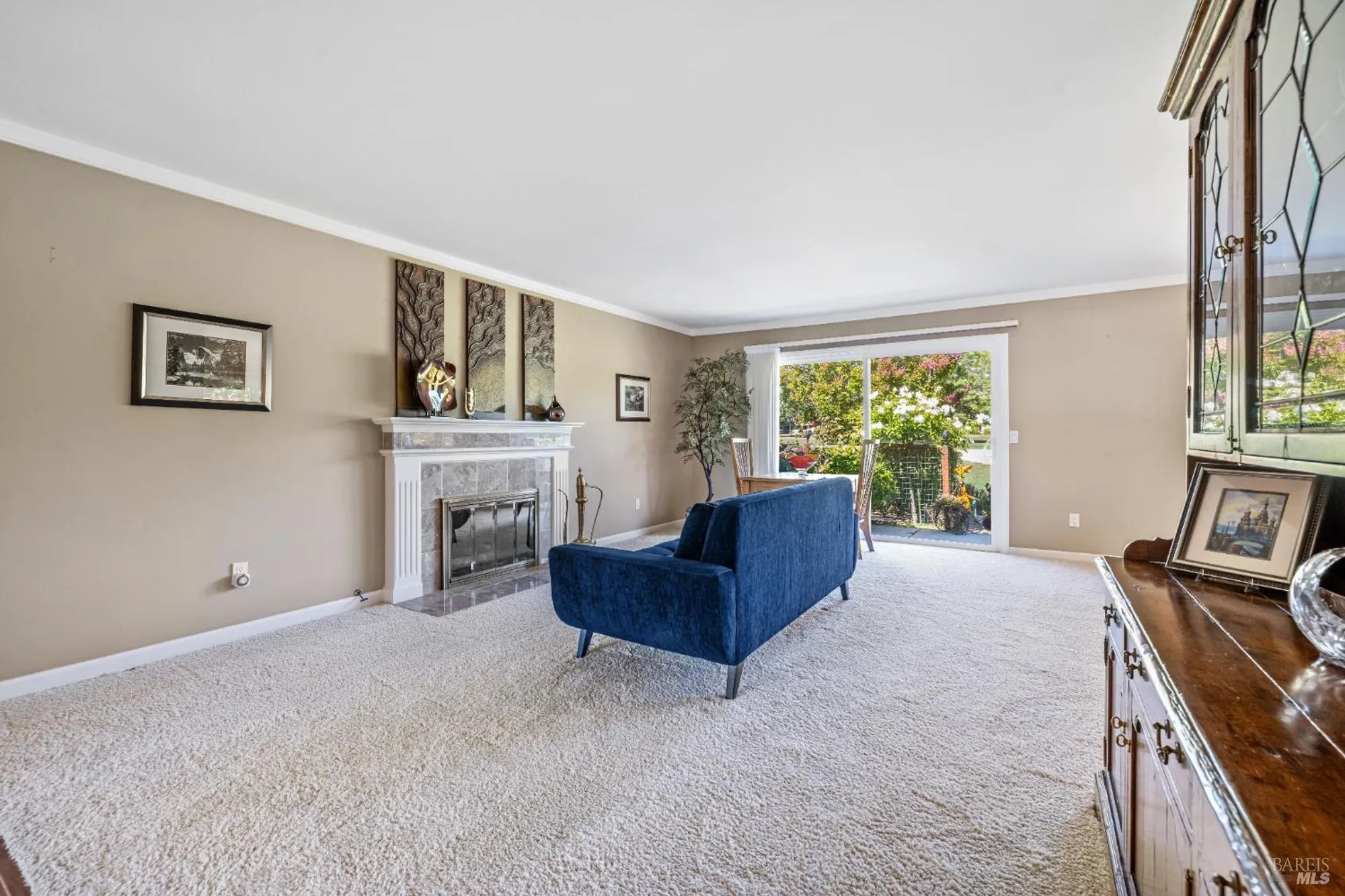 Property Slideshow image 9 of 61 | 319 laurel leaf pl, Santa Rosa, CA, 95409